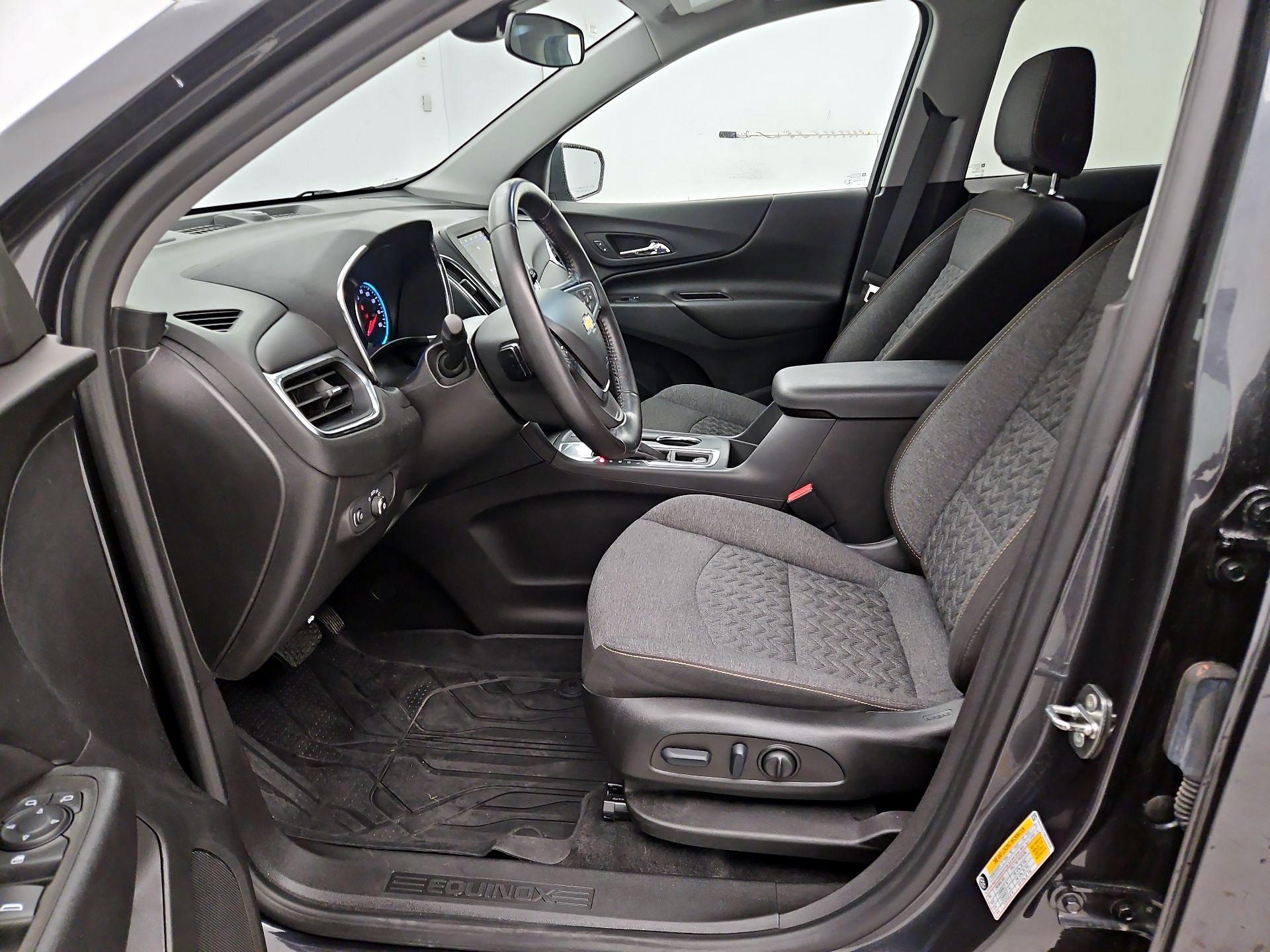 Thumbnail: 2022 Chevrolet Equinox - 11