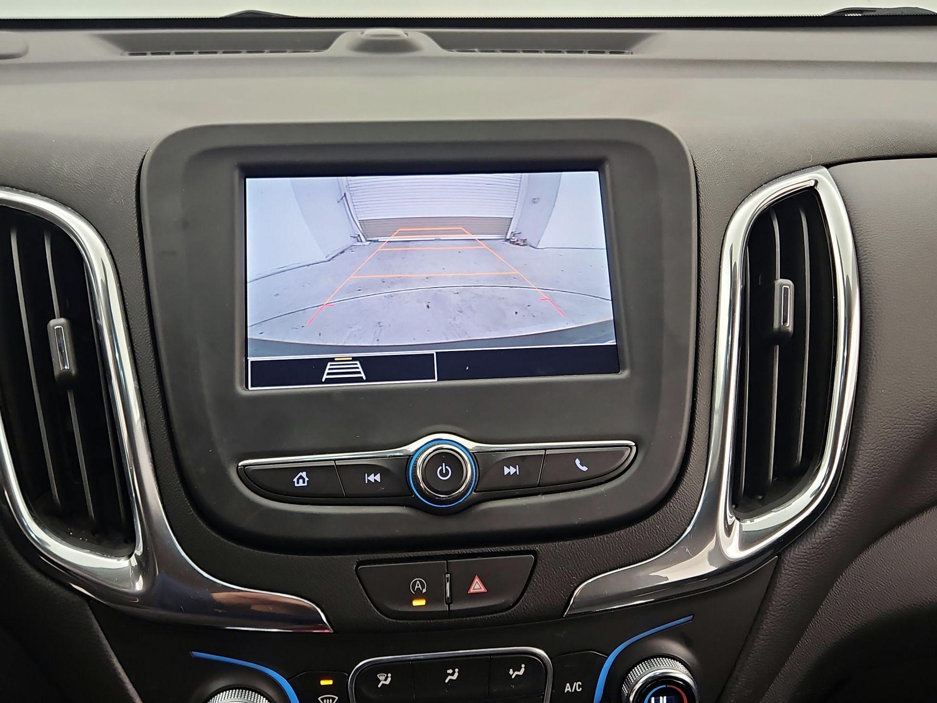 Thumbnail: 2022 Chevrolet Equinox - 14