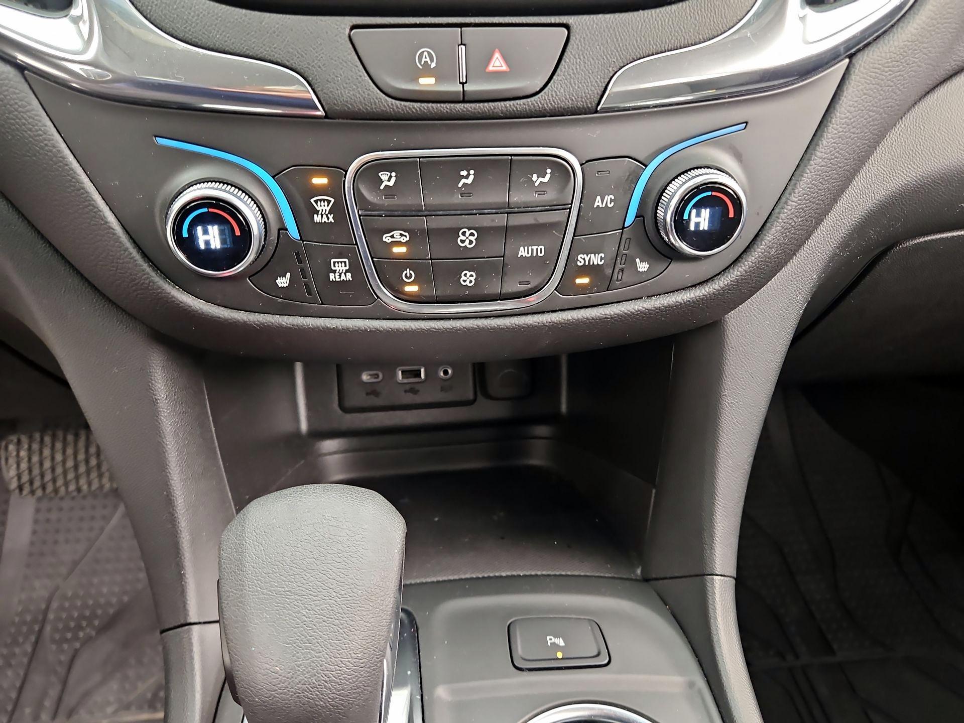 Thumbnail: 2022 Chevrolet Equinox - 16