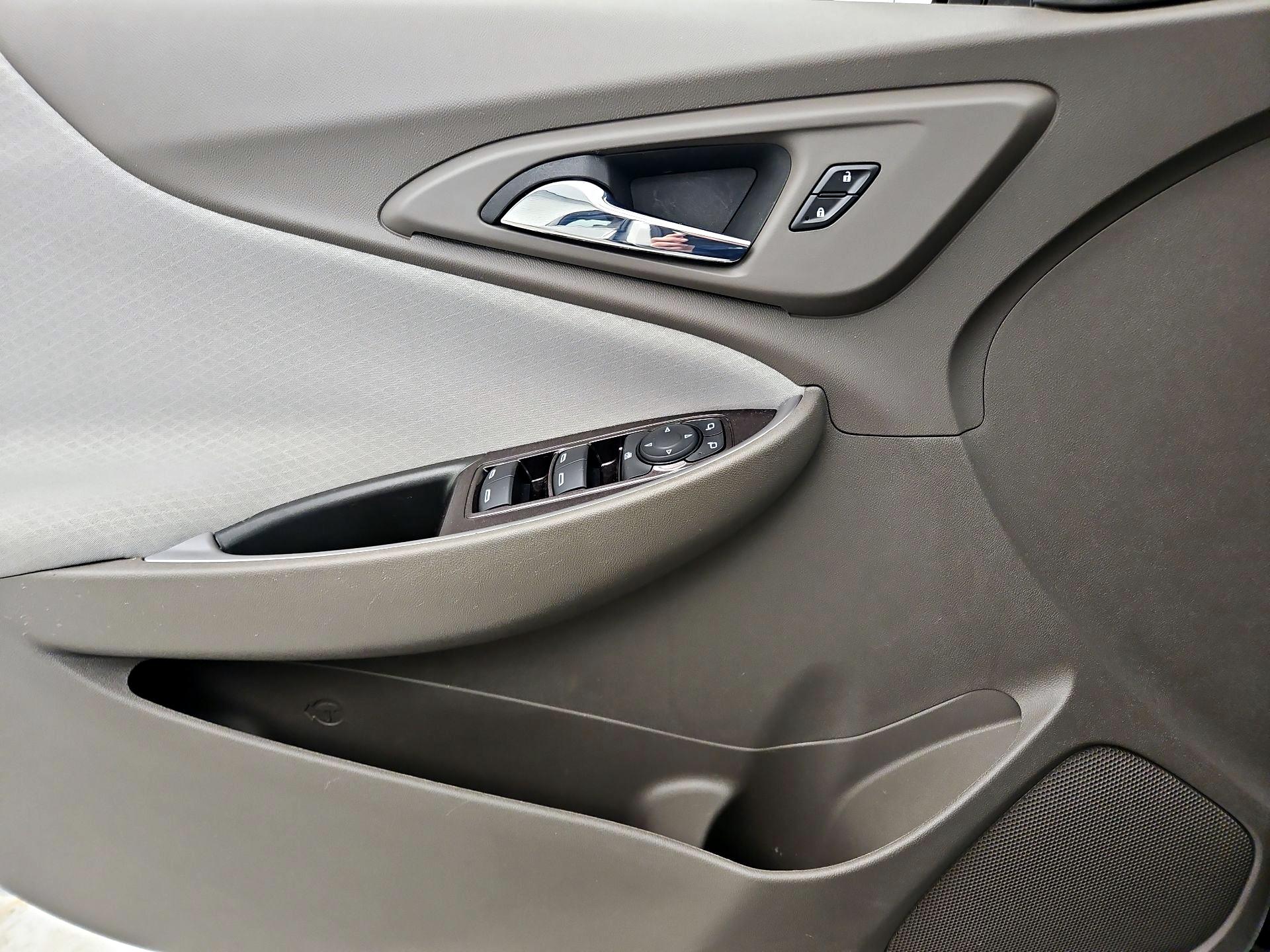 Thumbnail: 2022 Chevrolet Malibu - 12