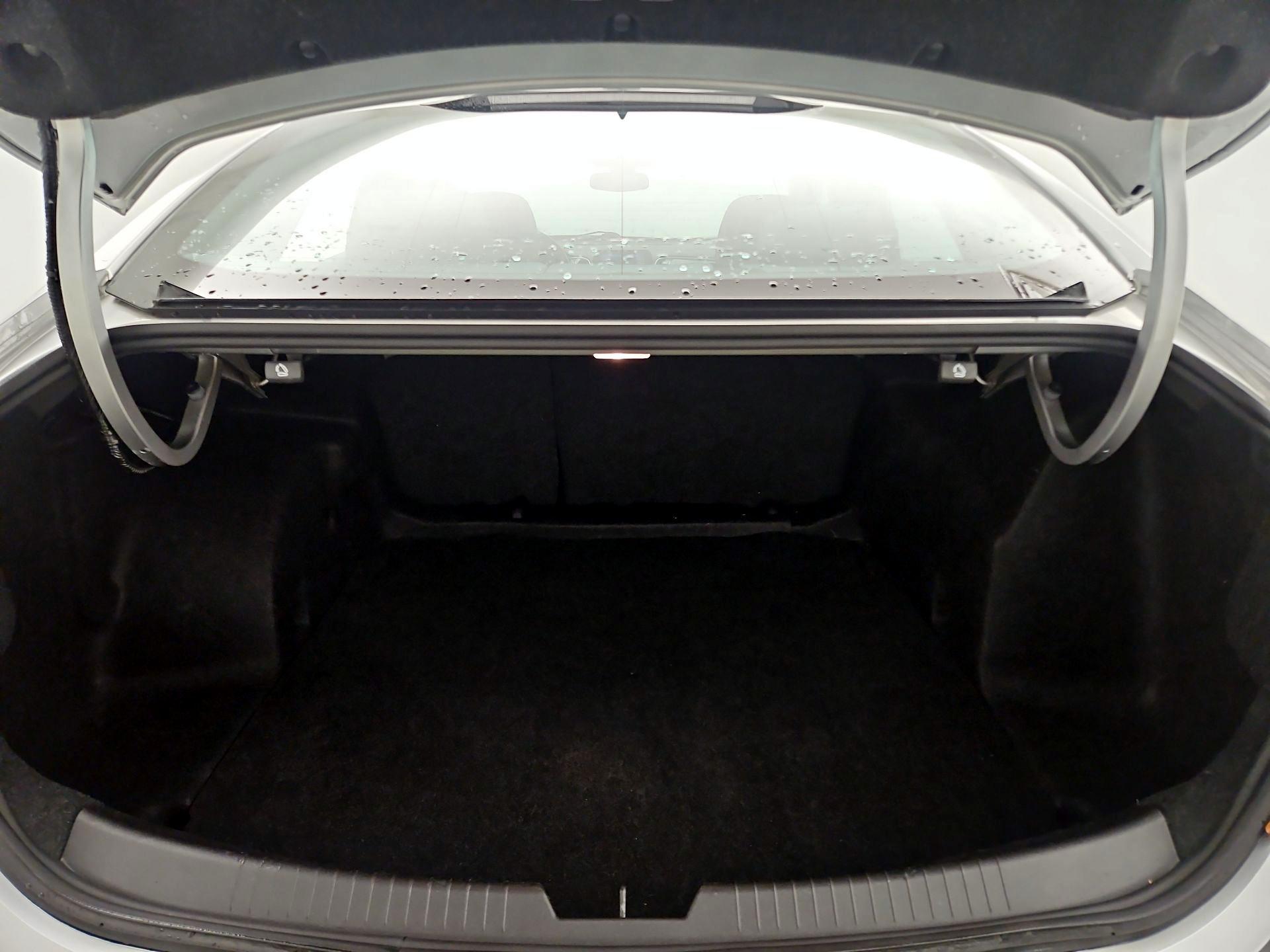 Thumbnail: 2022 Chevrolet Malibu - 20