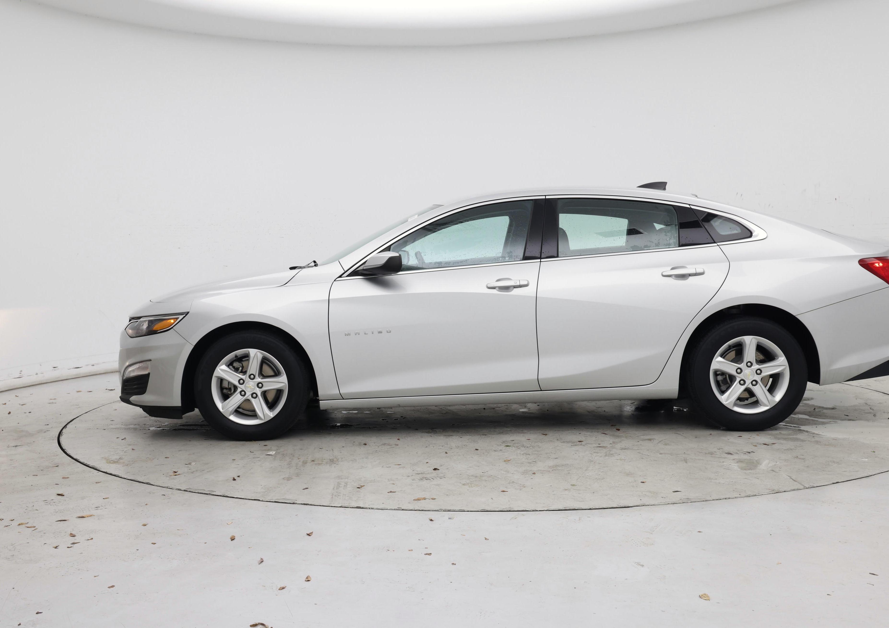 Thumbnail: 2022 Chevrolet Malibu - 3
