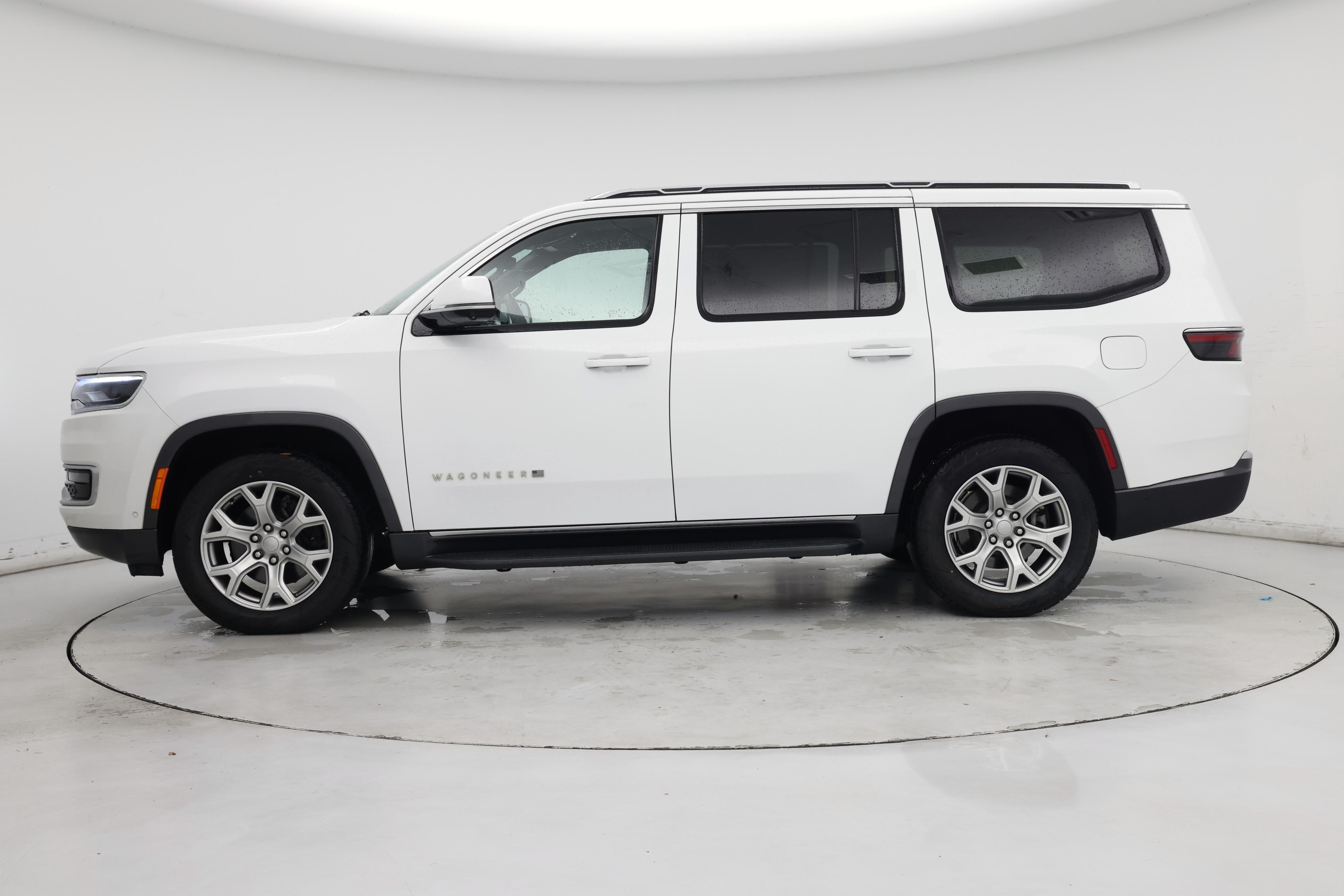 Thumbnail: 2022 Jeep Wagoneer - 3