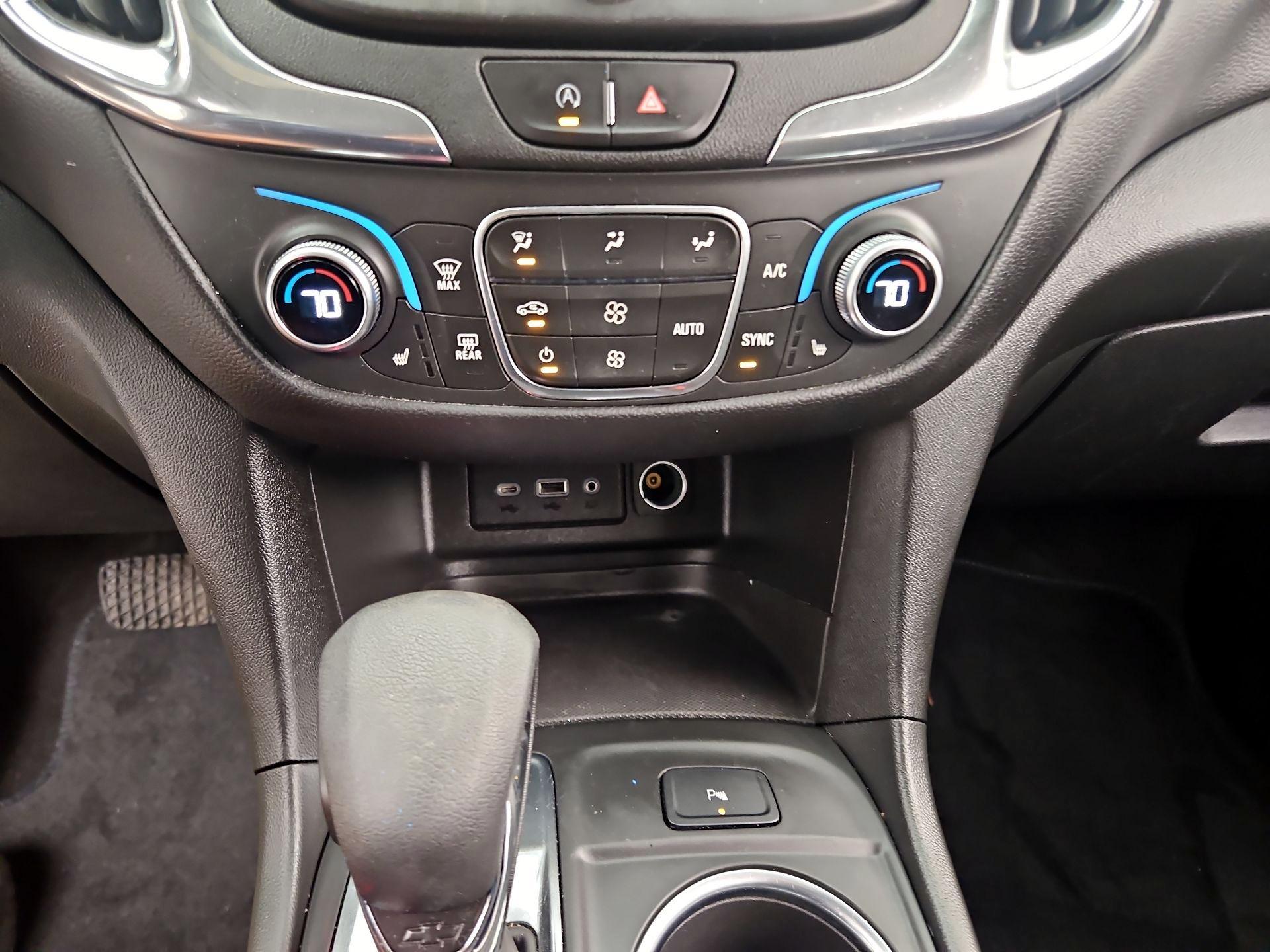 Thumbnail: 2022 Chevrolet Equinox - 16
