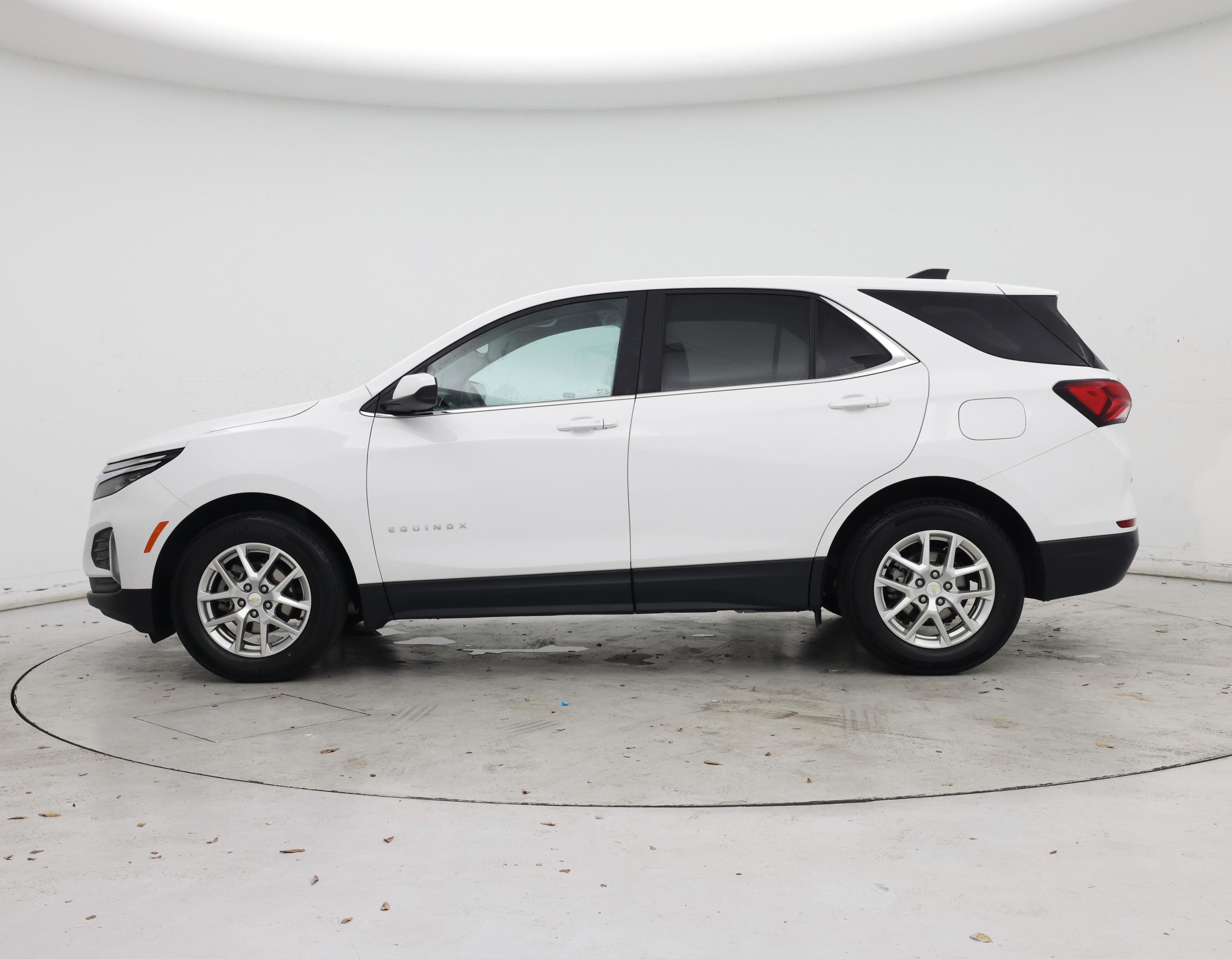 Thumbnail: 2022 Chevrolet Equinox - 3