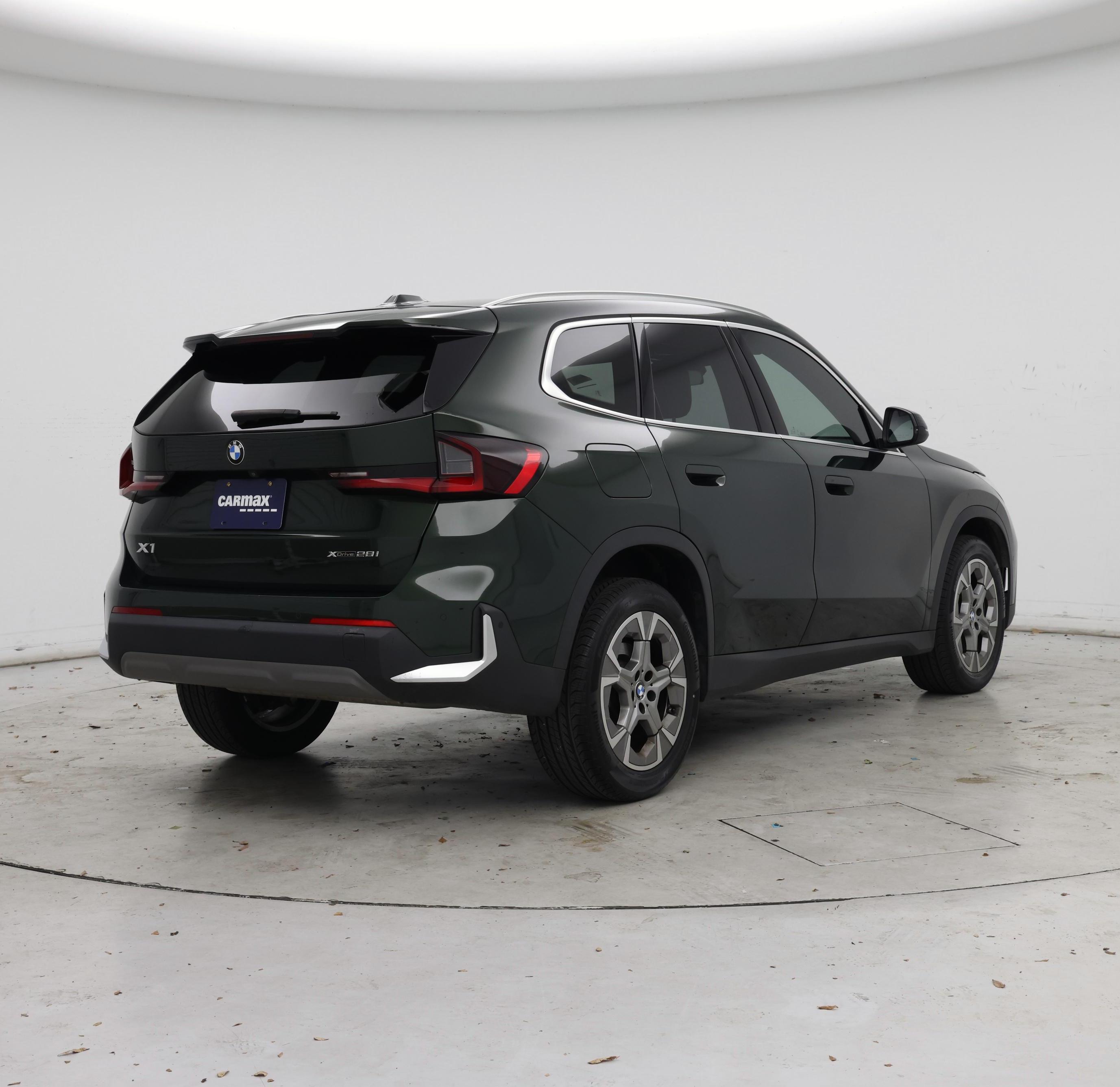 Thumbnail: 2023 BMW X1 - 8