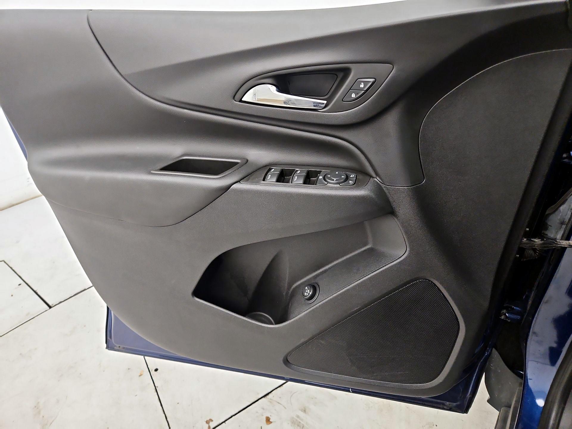 Thumbnail: 2022 Chevrolet Equinox - 12