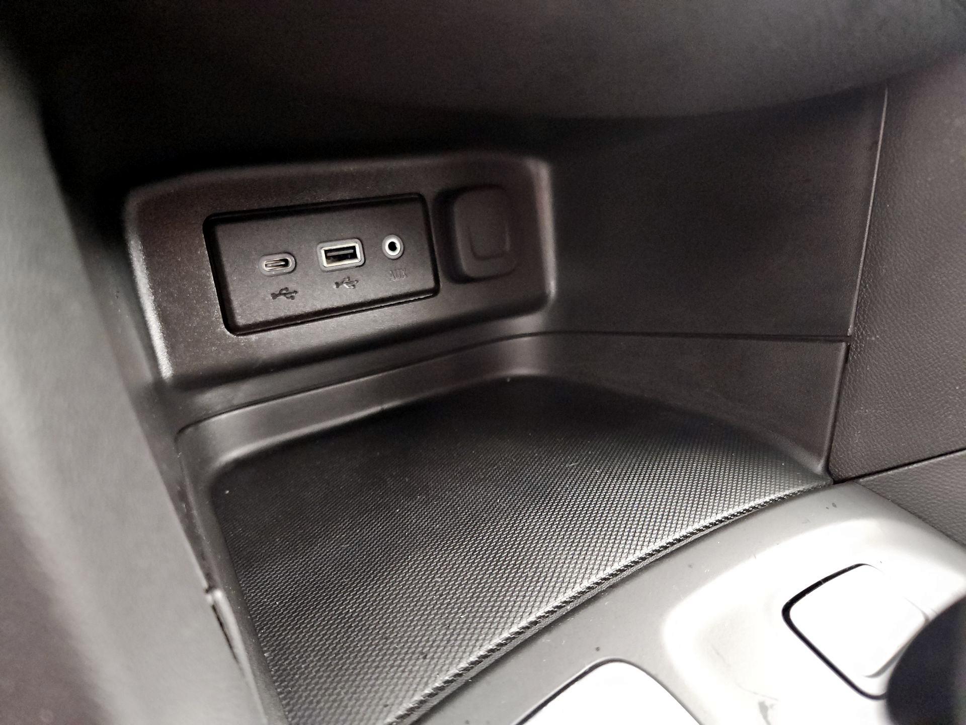 Thumbnail: 2022 Chevrolet Equinox - 18