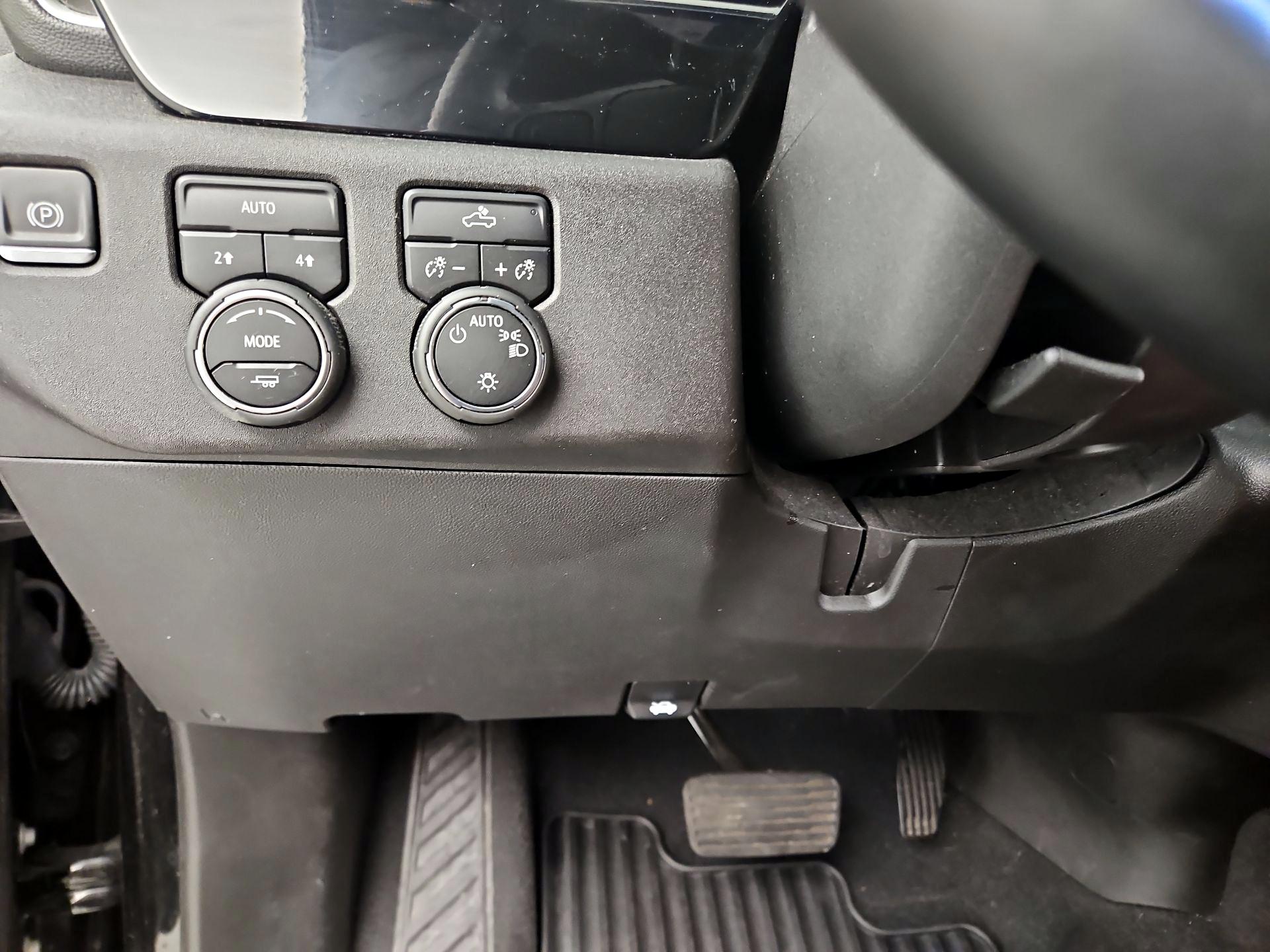 Thumbnail: 2023 Chevrolet Silverado 1500 - 13