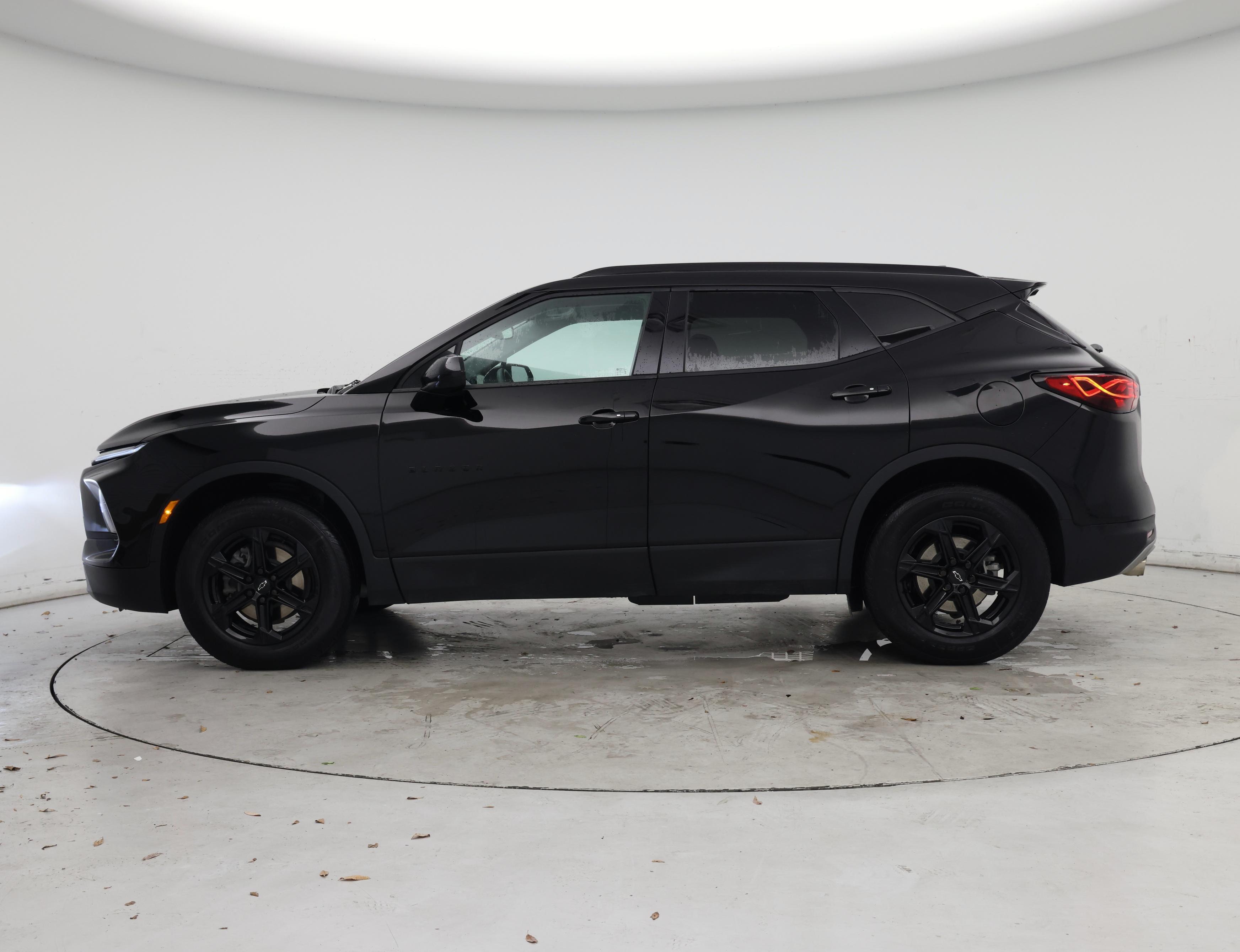 Thumbnail: 2023 Chevrolet Blazer - 3