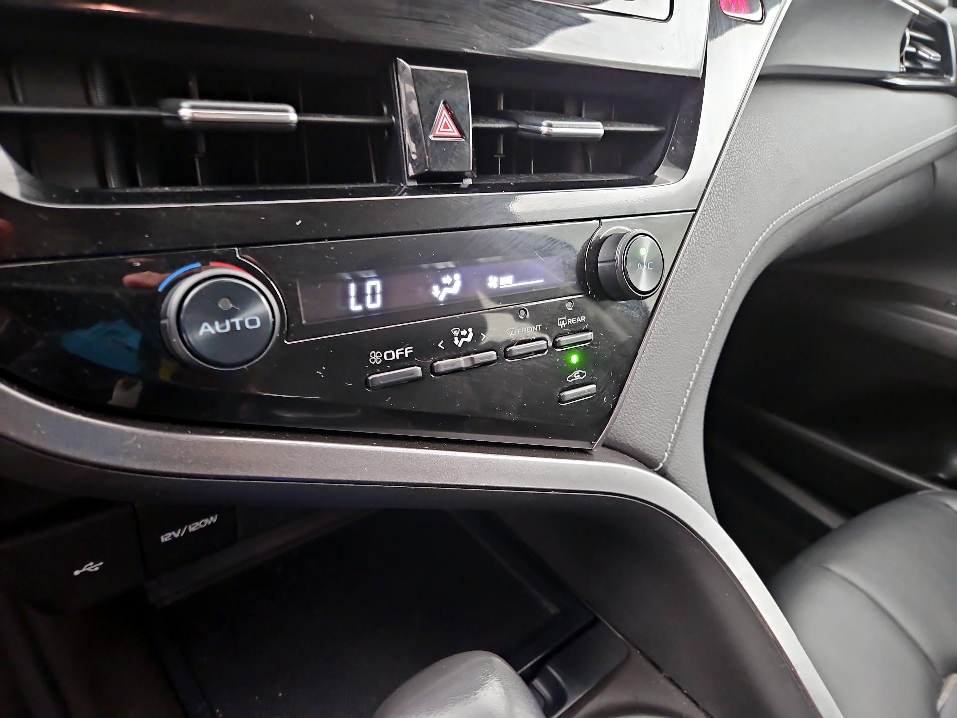 Thumbnail: 2021 Toyota Camry - 16