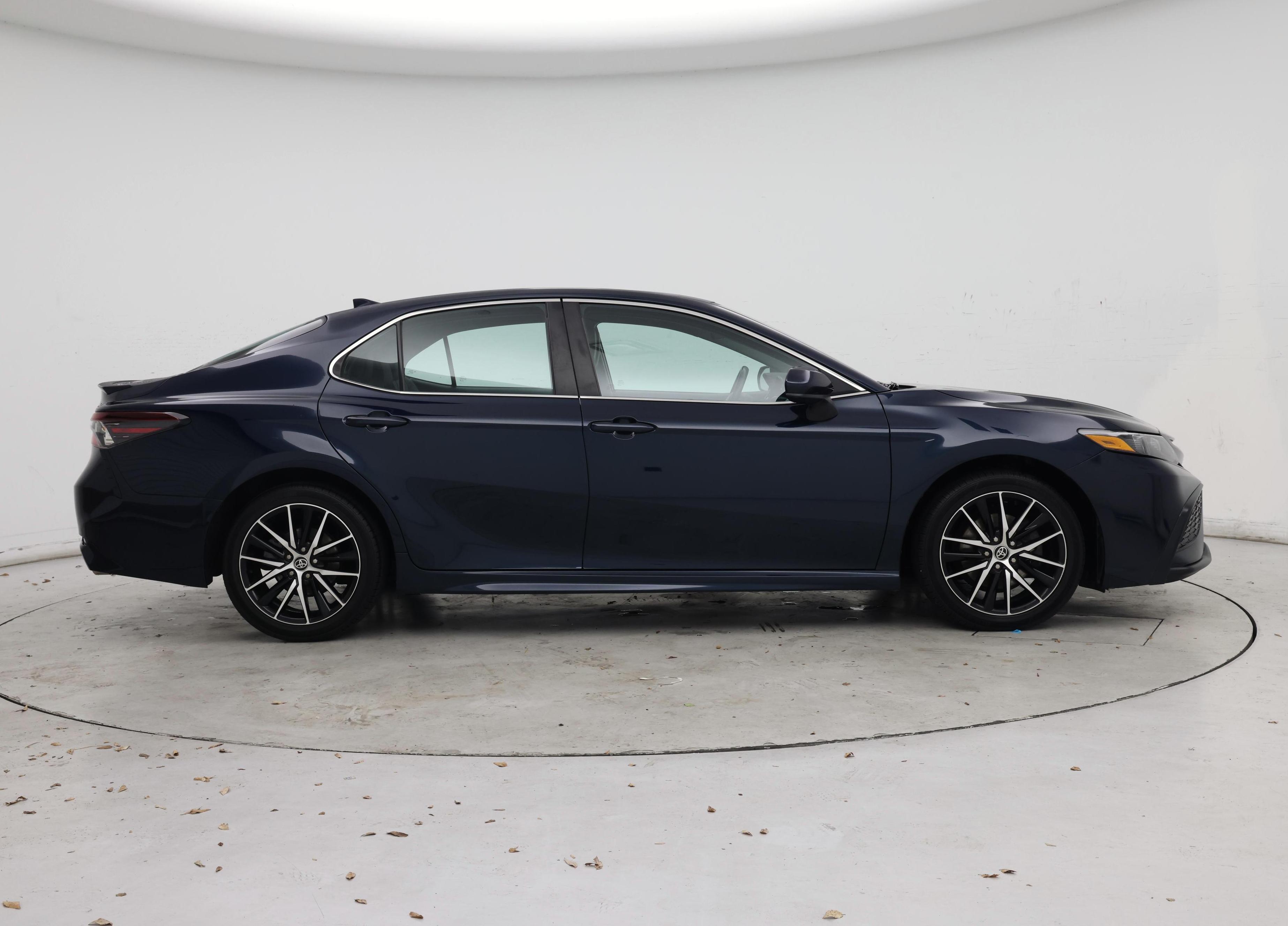 Thumbnail: 2021 Toyota Camry - 7