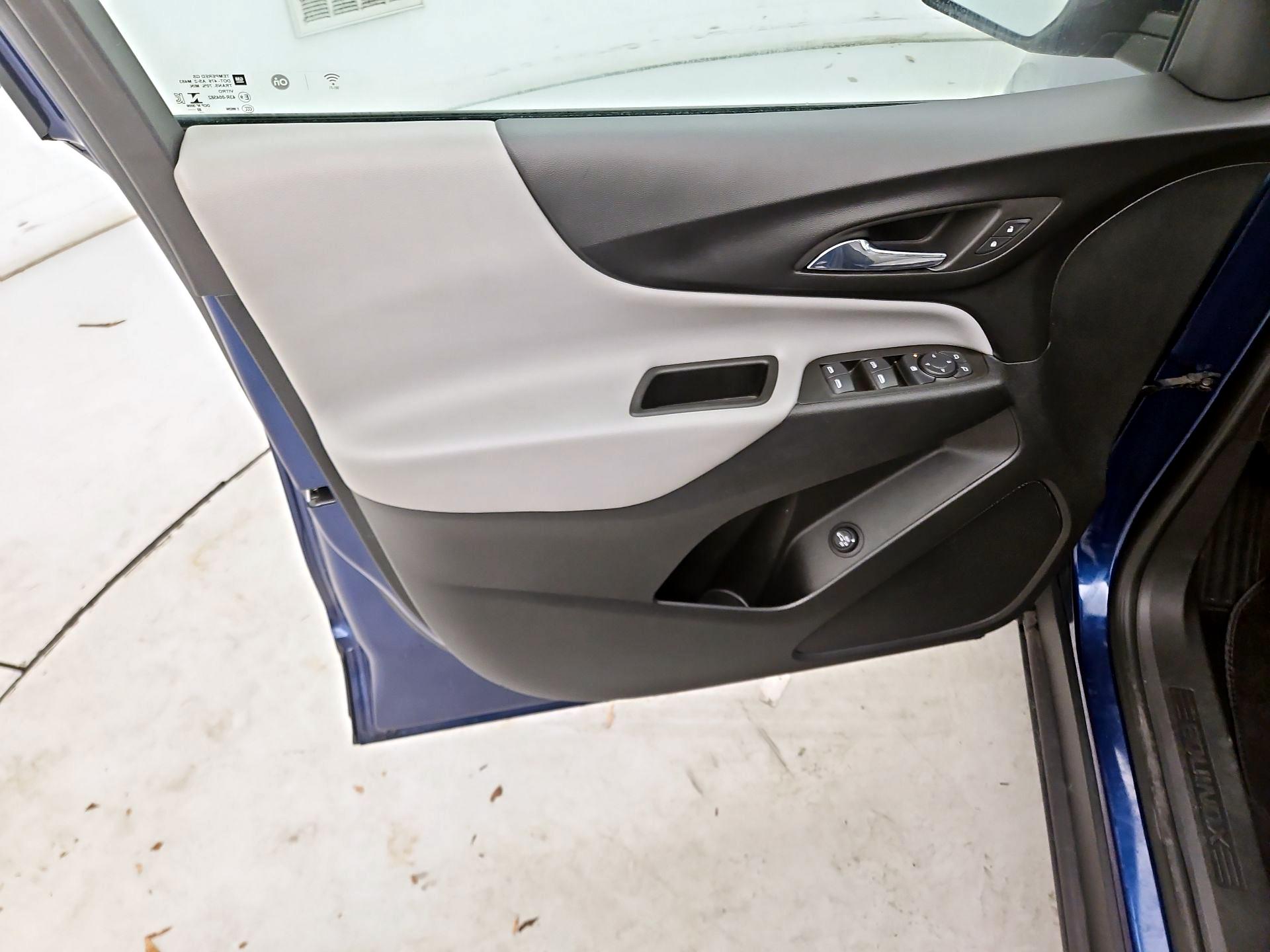 Thumbnail: 2022 Chevrolet Equinox - 12