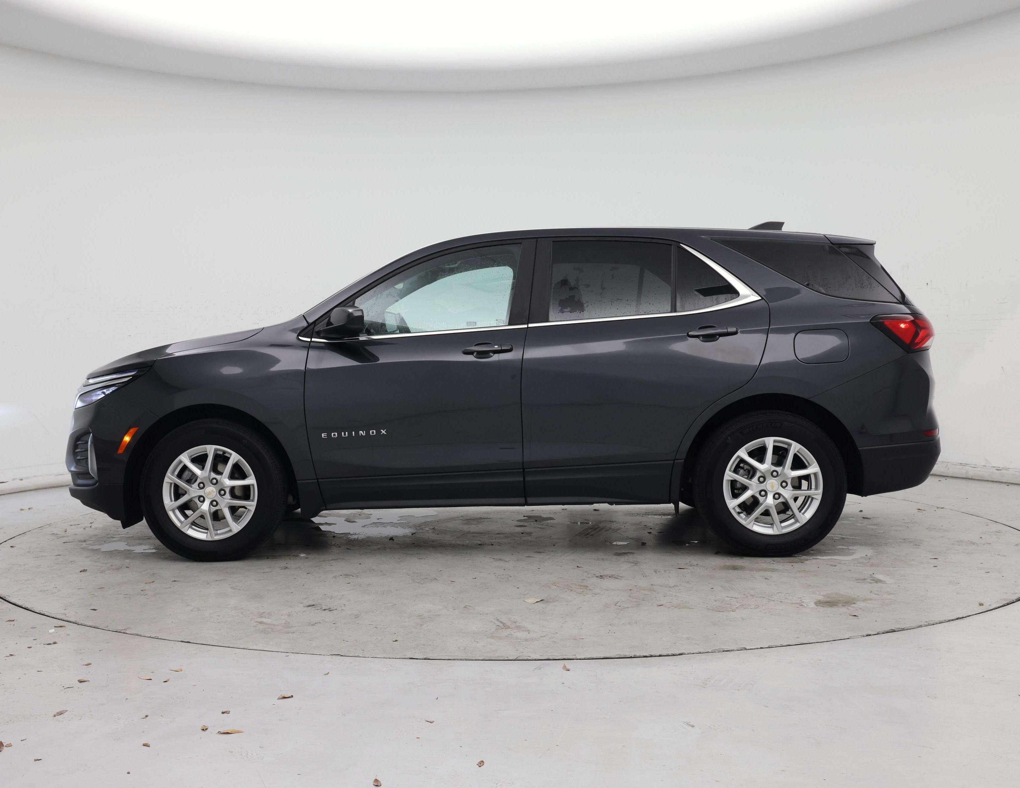 Thumbnail: 2022 Chevrolet Equinox - 3
