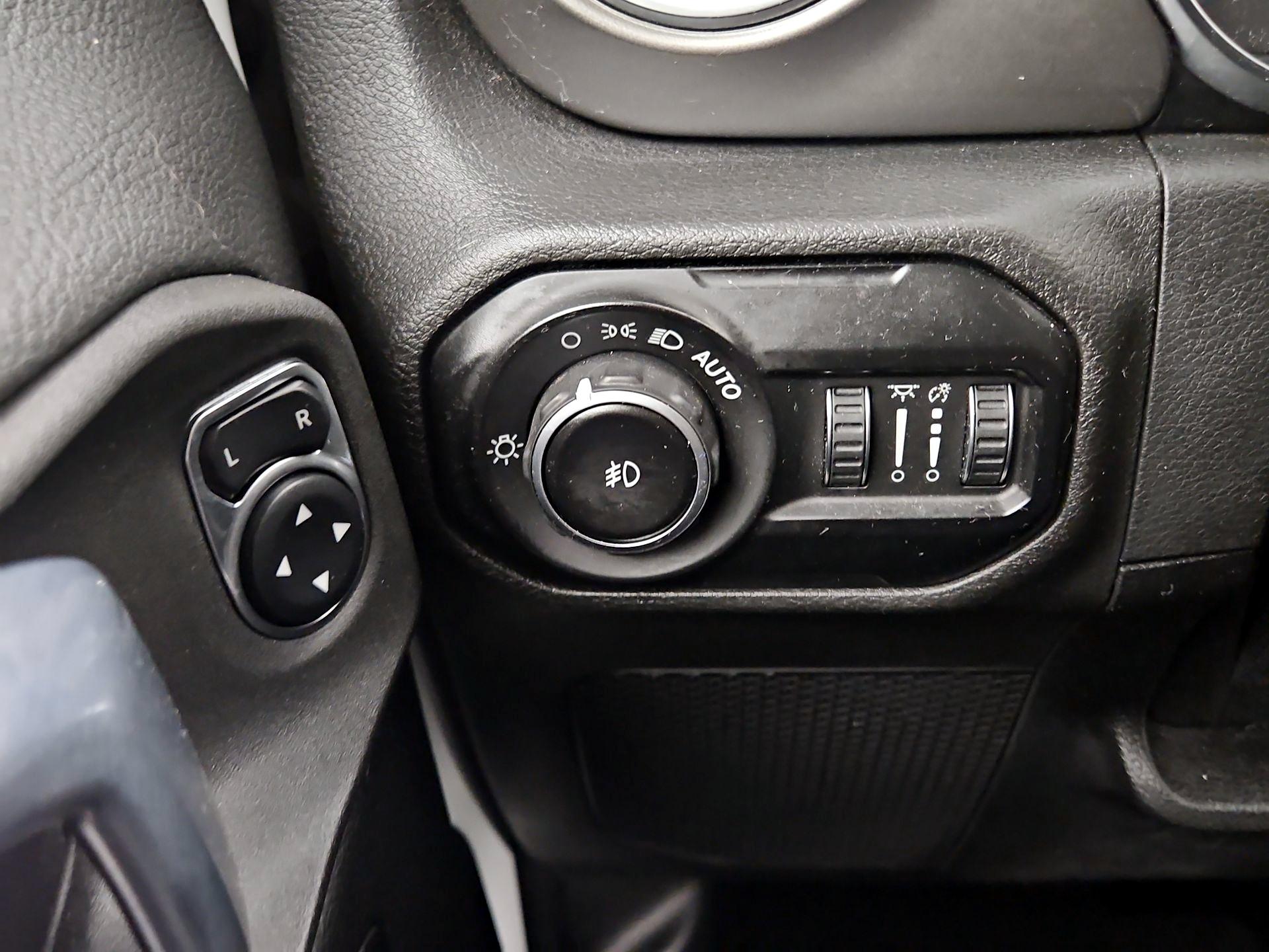 Thumbnail: 2021 Jeep Wrangler - 13