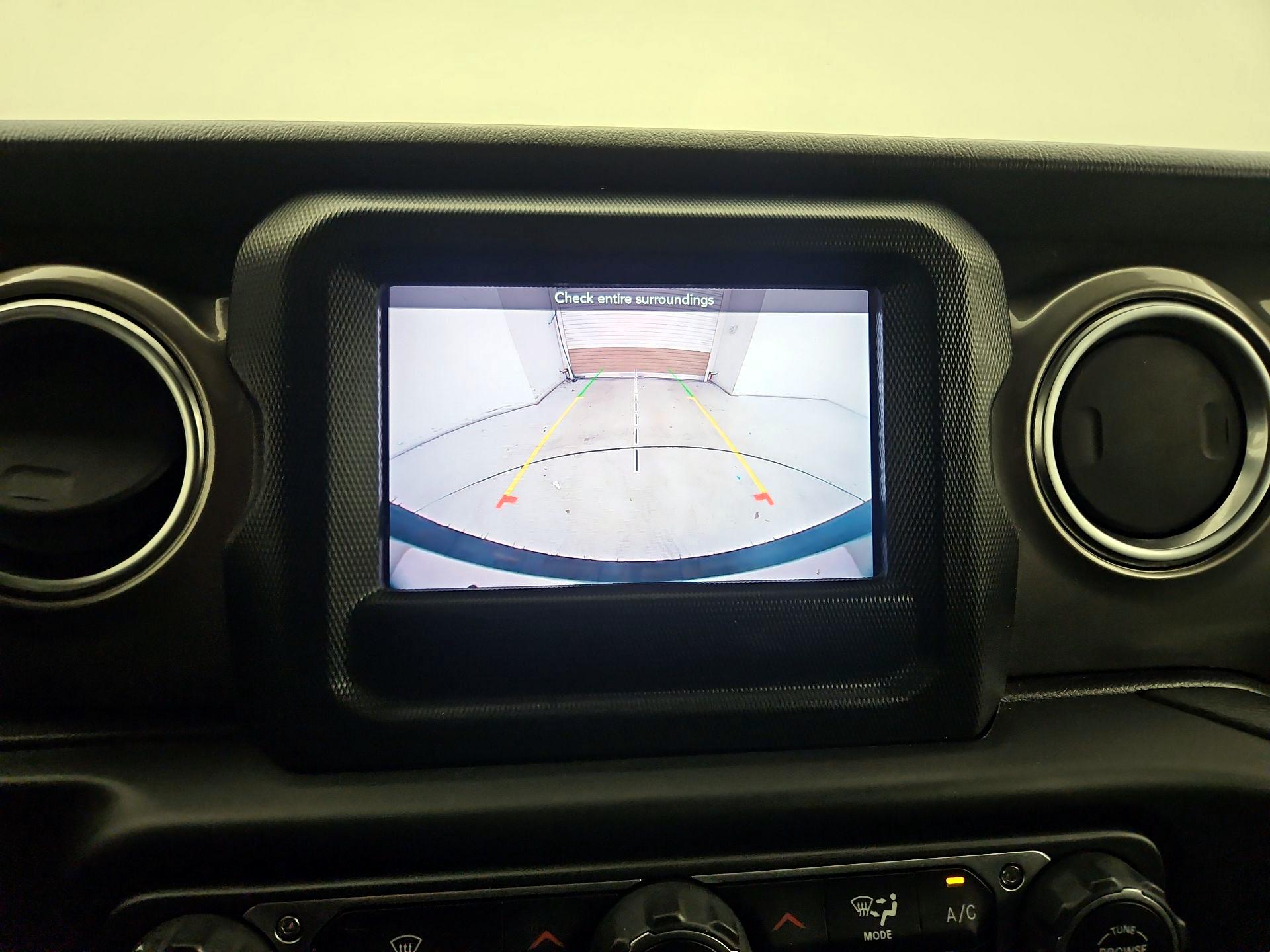 Thumbnail: 2021 Jeep Wrangler - 14