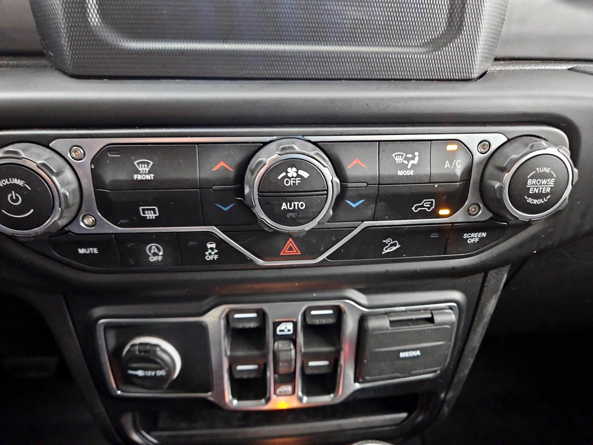 Thumbnail: 2021 Jeep Wrangler - 16