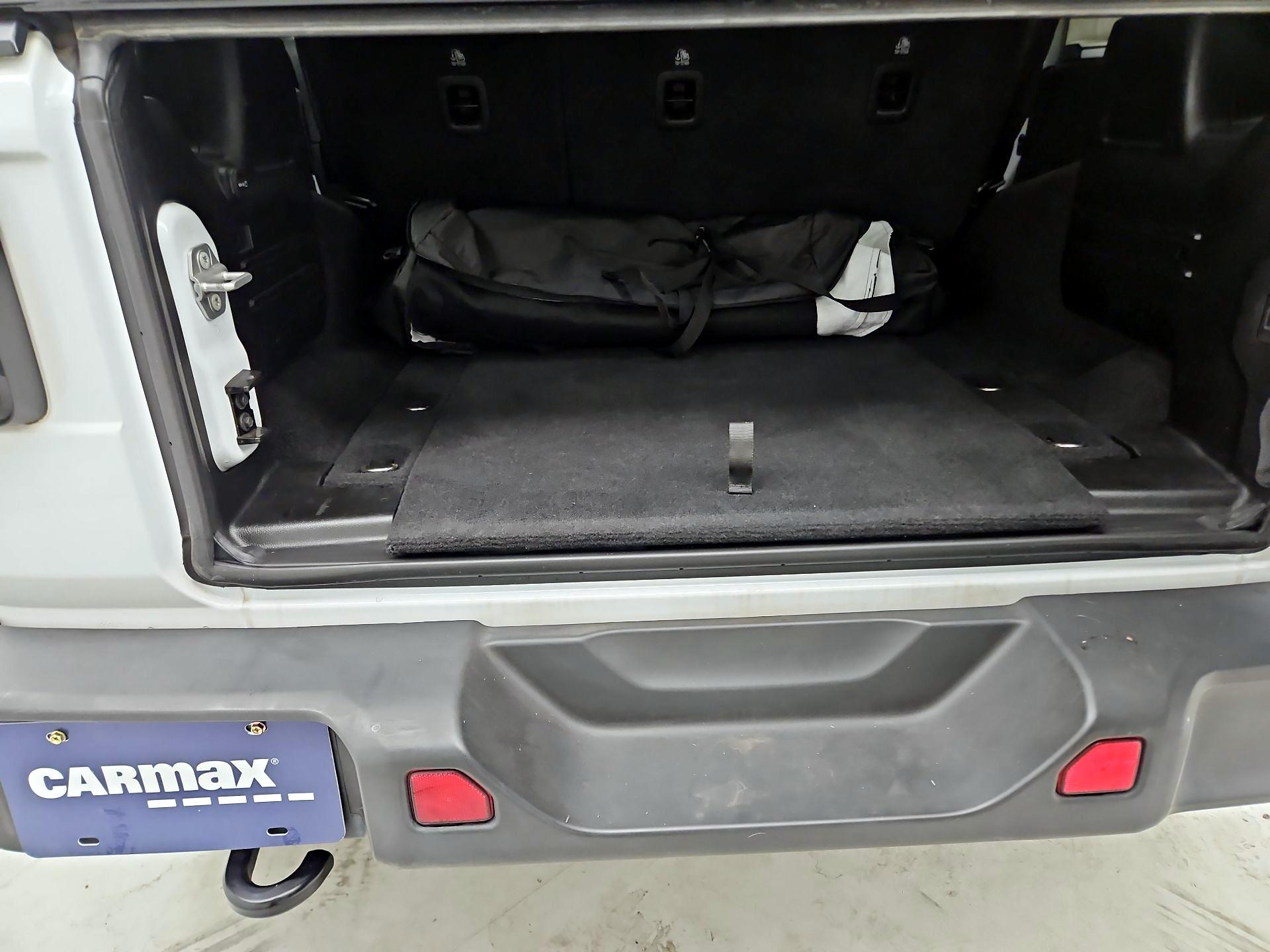 Thumbnail: 2021 Jeep Wrangler - 20