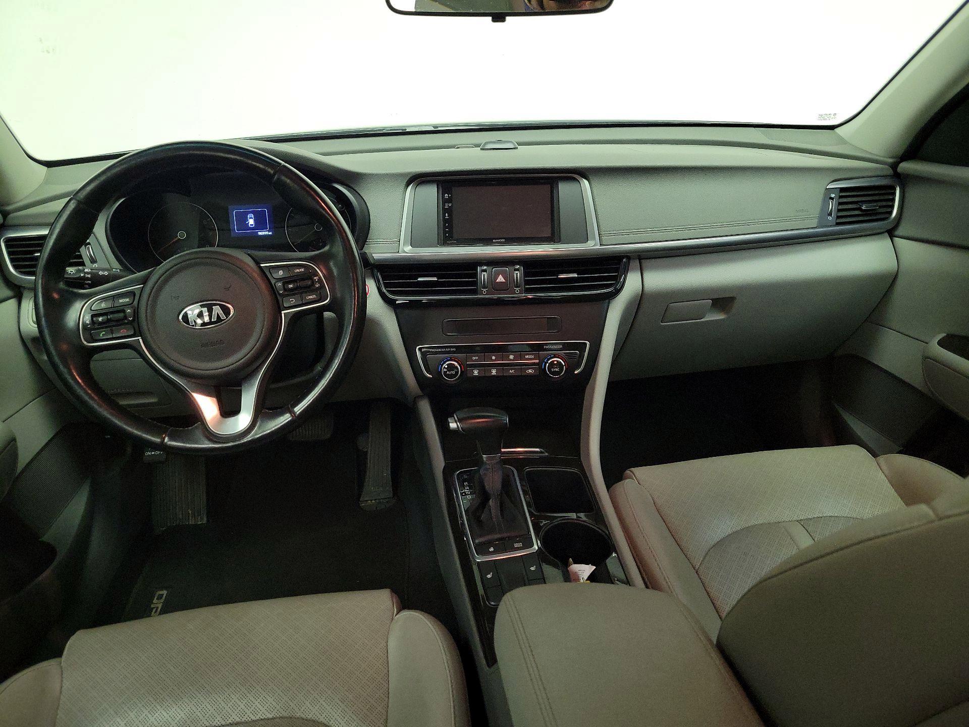 Thumbnail: 2016 Kia Optima - 9