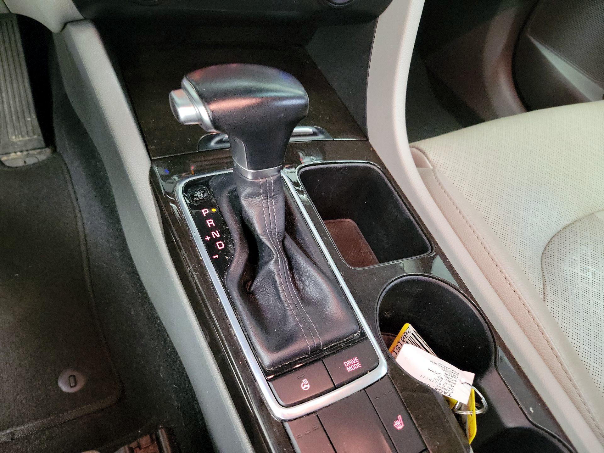Thumbnail: 2016 Kia Optima - 17