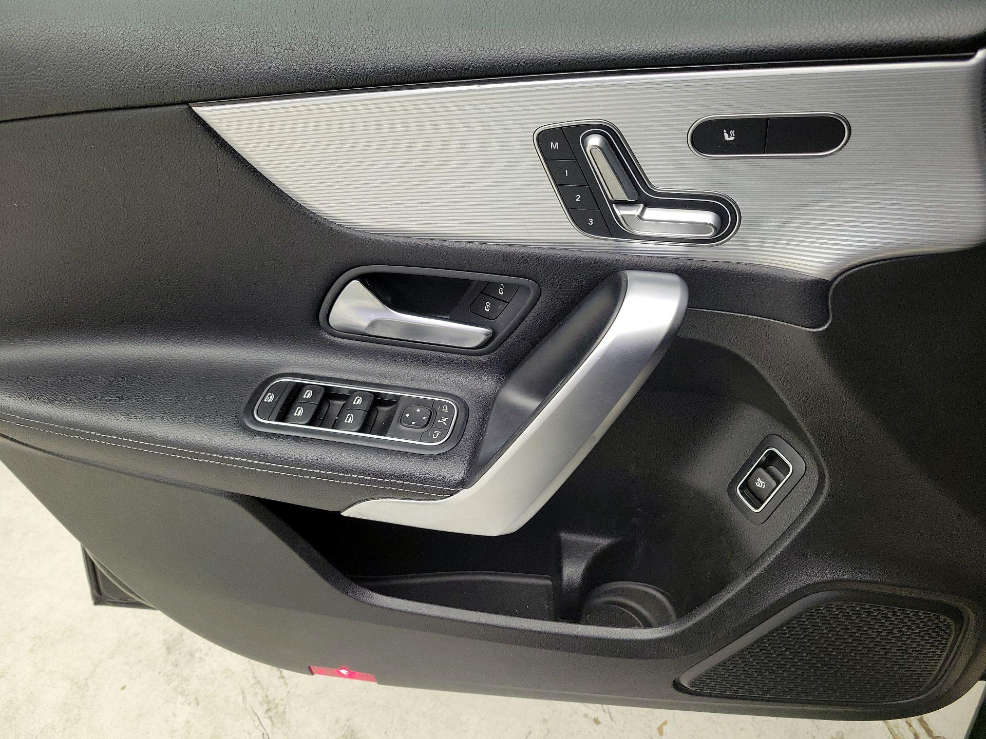 Thumbnail: 2019 Mercedes-Benz A-Class - 12