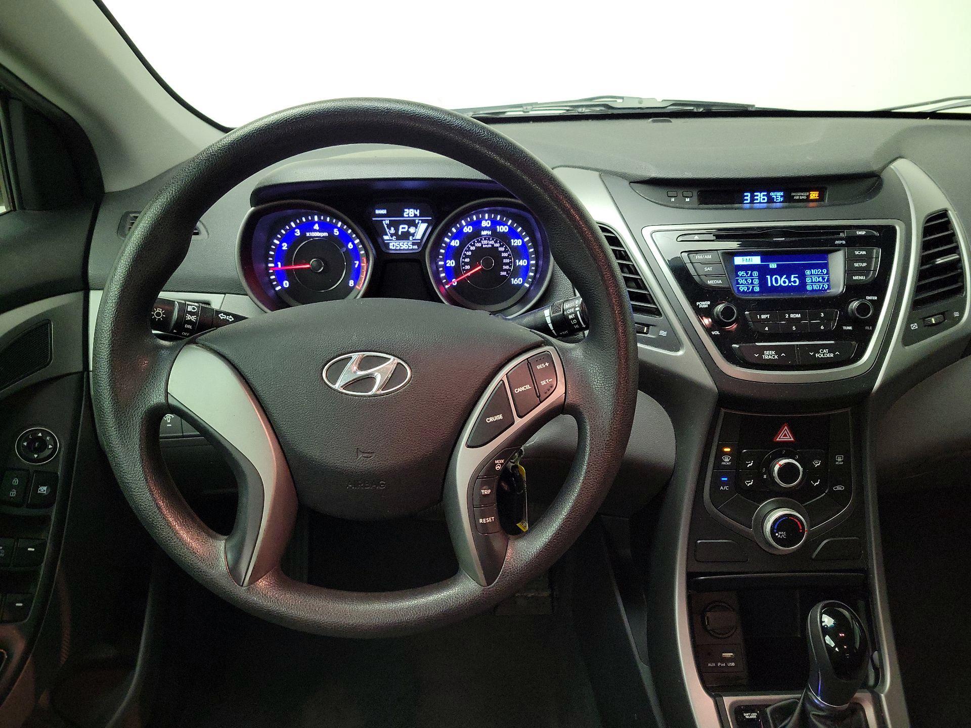 Thumbnail: 2015 Hyundai Elantra - 10