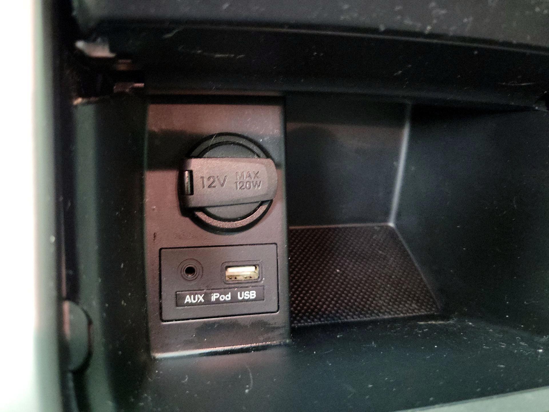 Thumbnail: 2015 Hyundai Elantra - 17