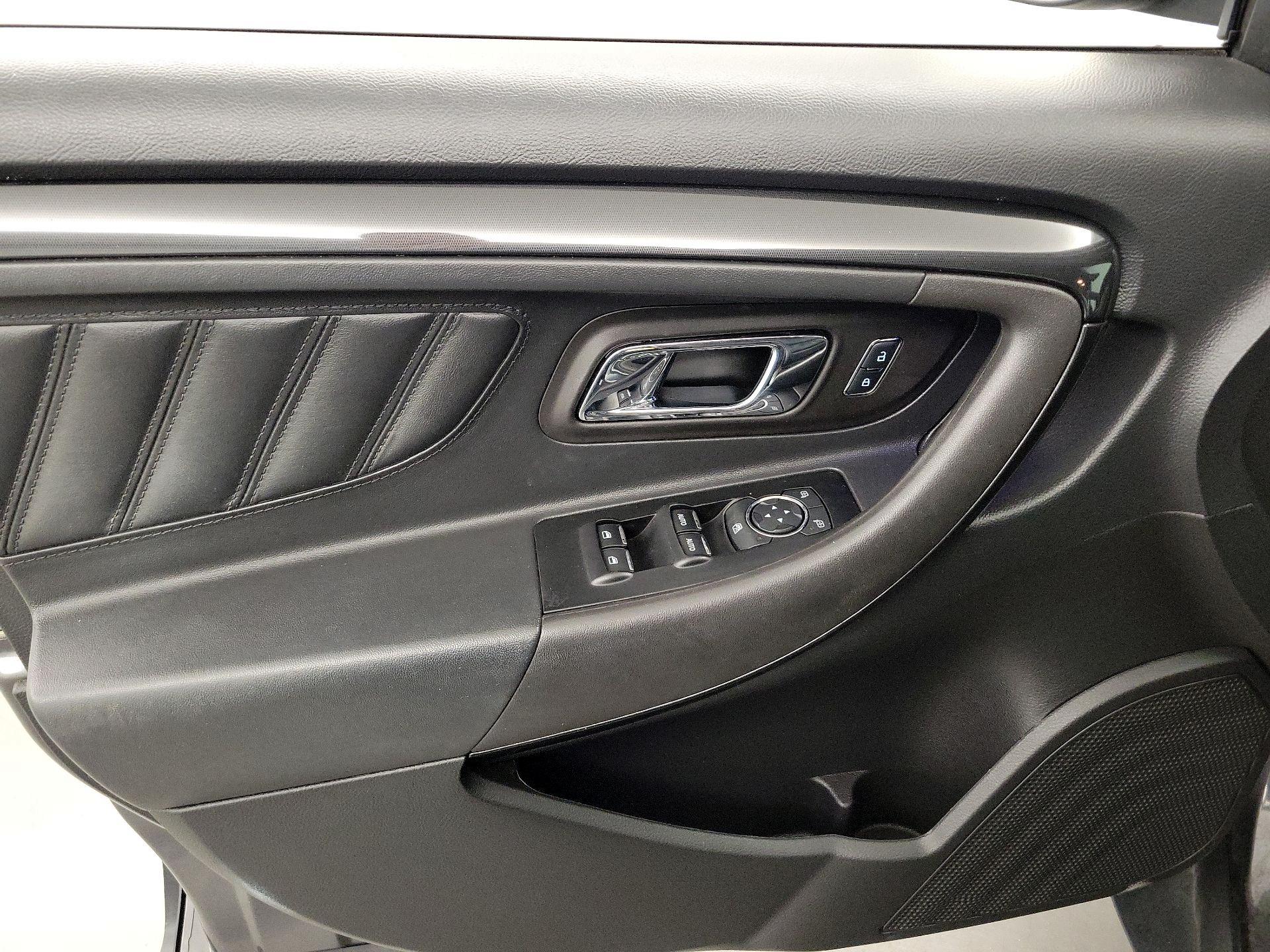 Thumbnail: 2015 Ford Taurus - 12