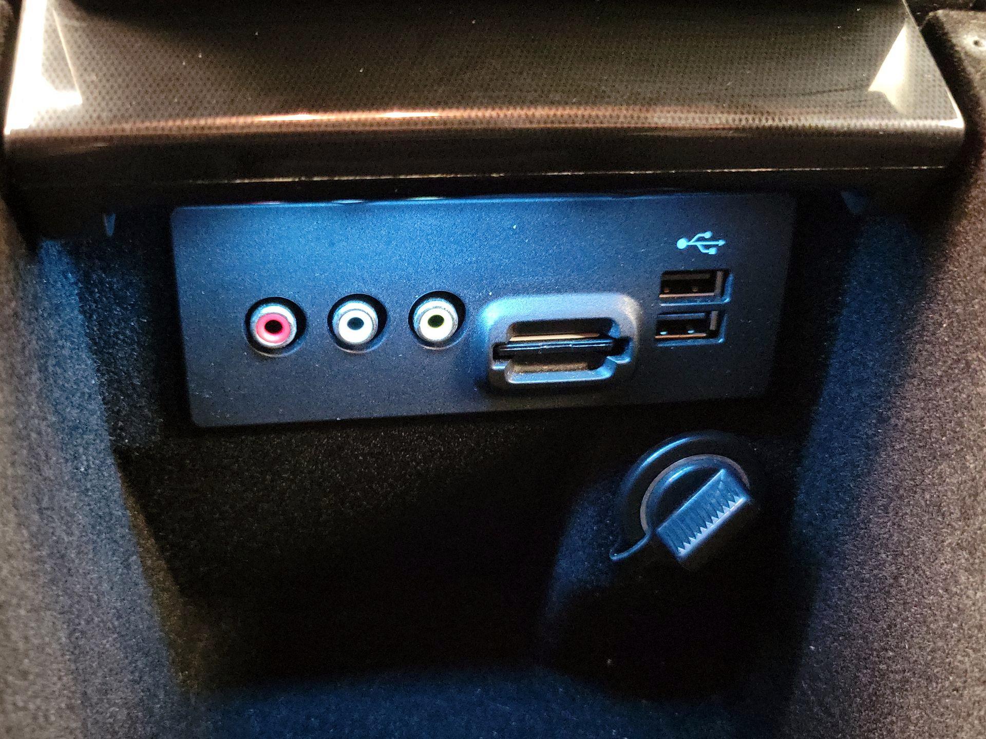 Thumbnail: 2015 Ford Taurus - 19