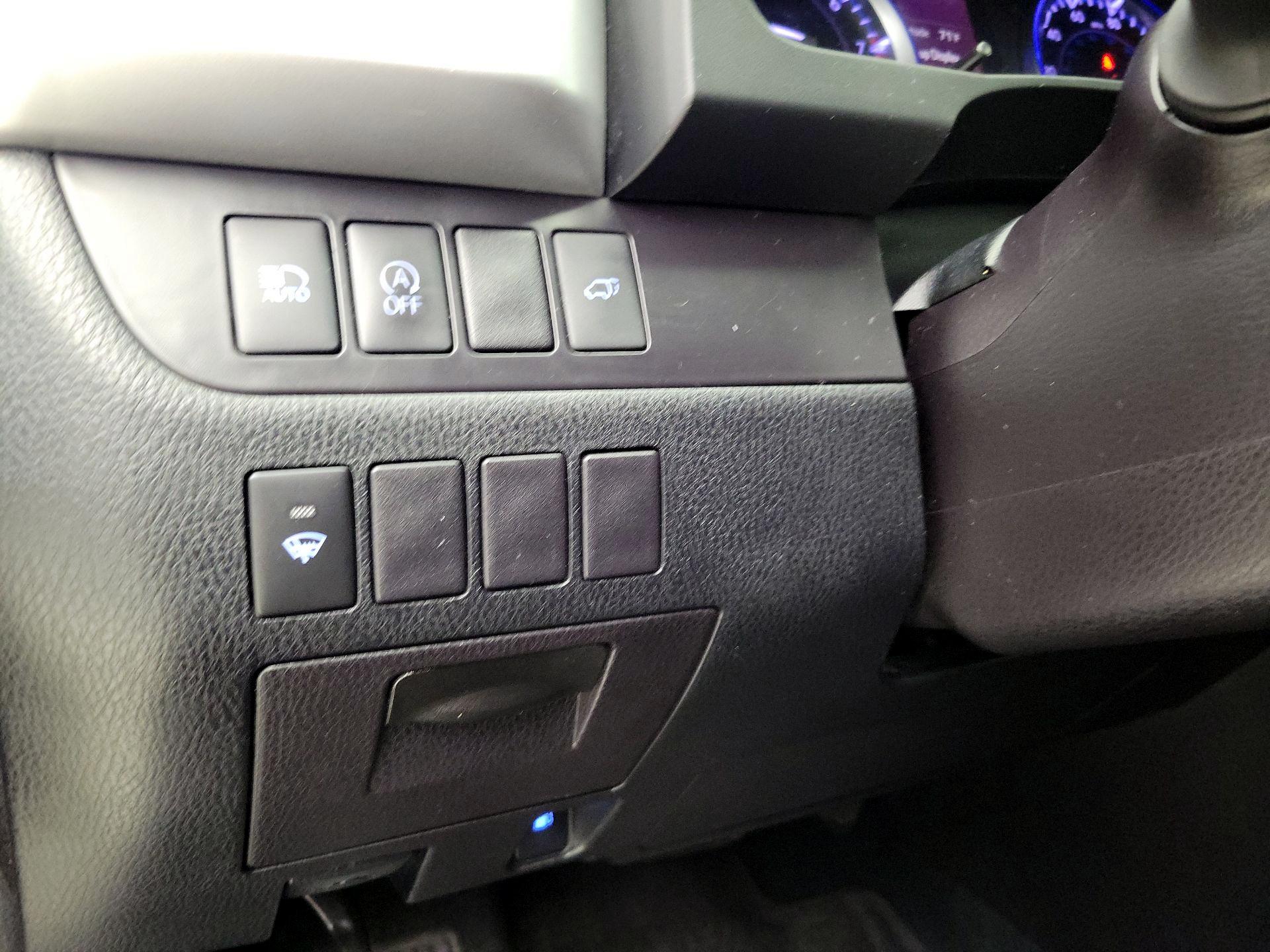 Thumbnail: 2018 Toyota Highlander - 13