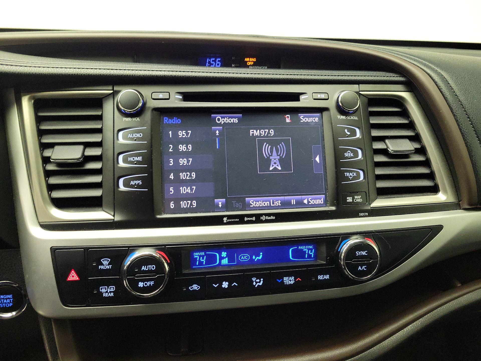Thumbnail: 2018 Toyota Highlander - 16