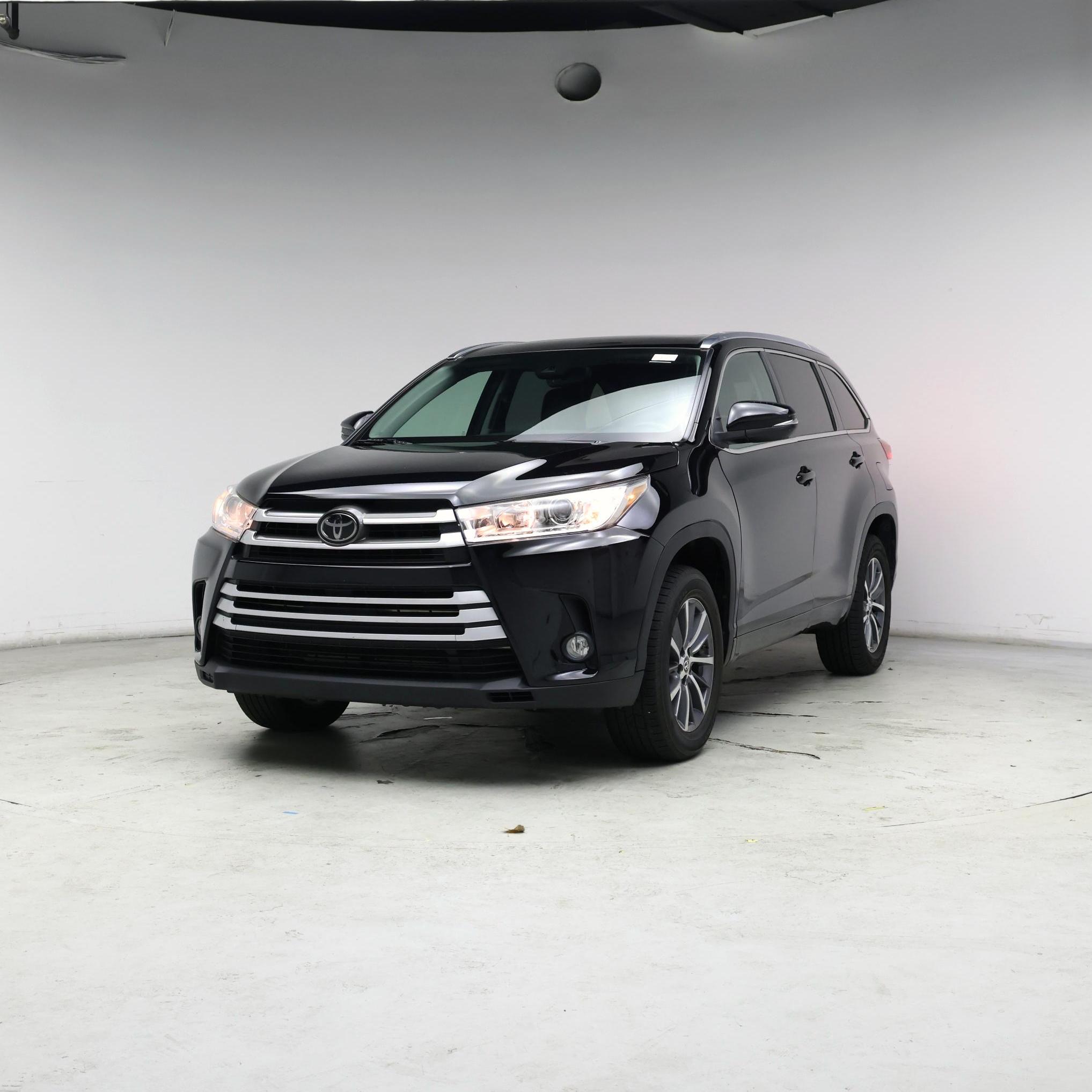 Thumbnail: 2018 Toyota Highlander - 4