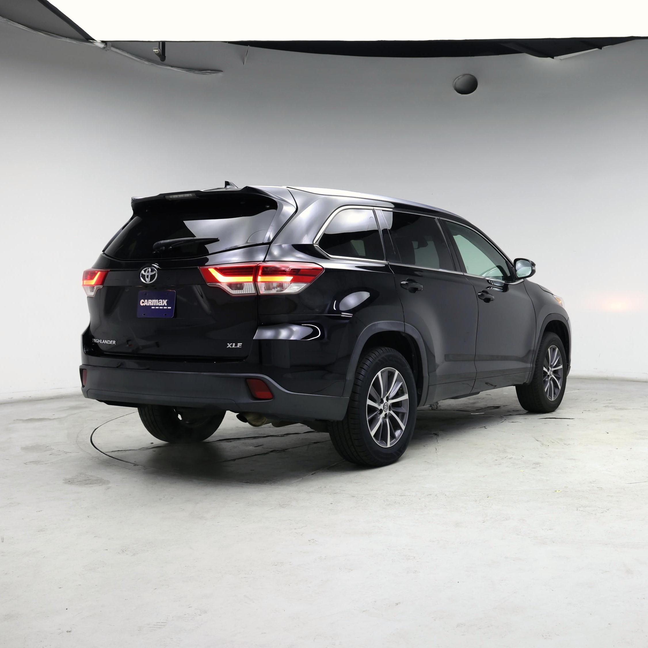 Thumbnail: 2018 Toyota Highlander - 8
