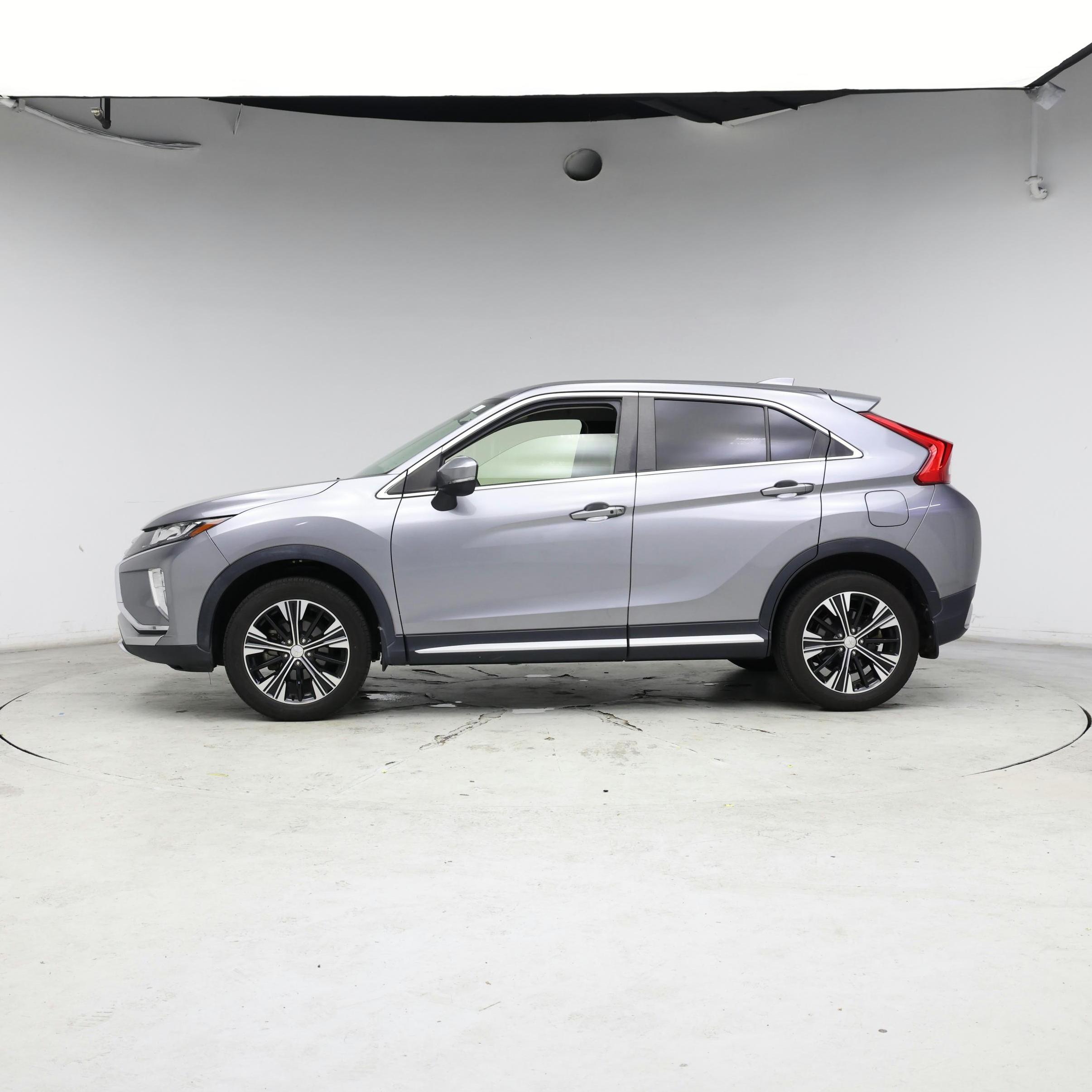 Thumbnail: 2018 Mitsubishi Eclipse Cross - 3