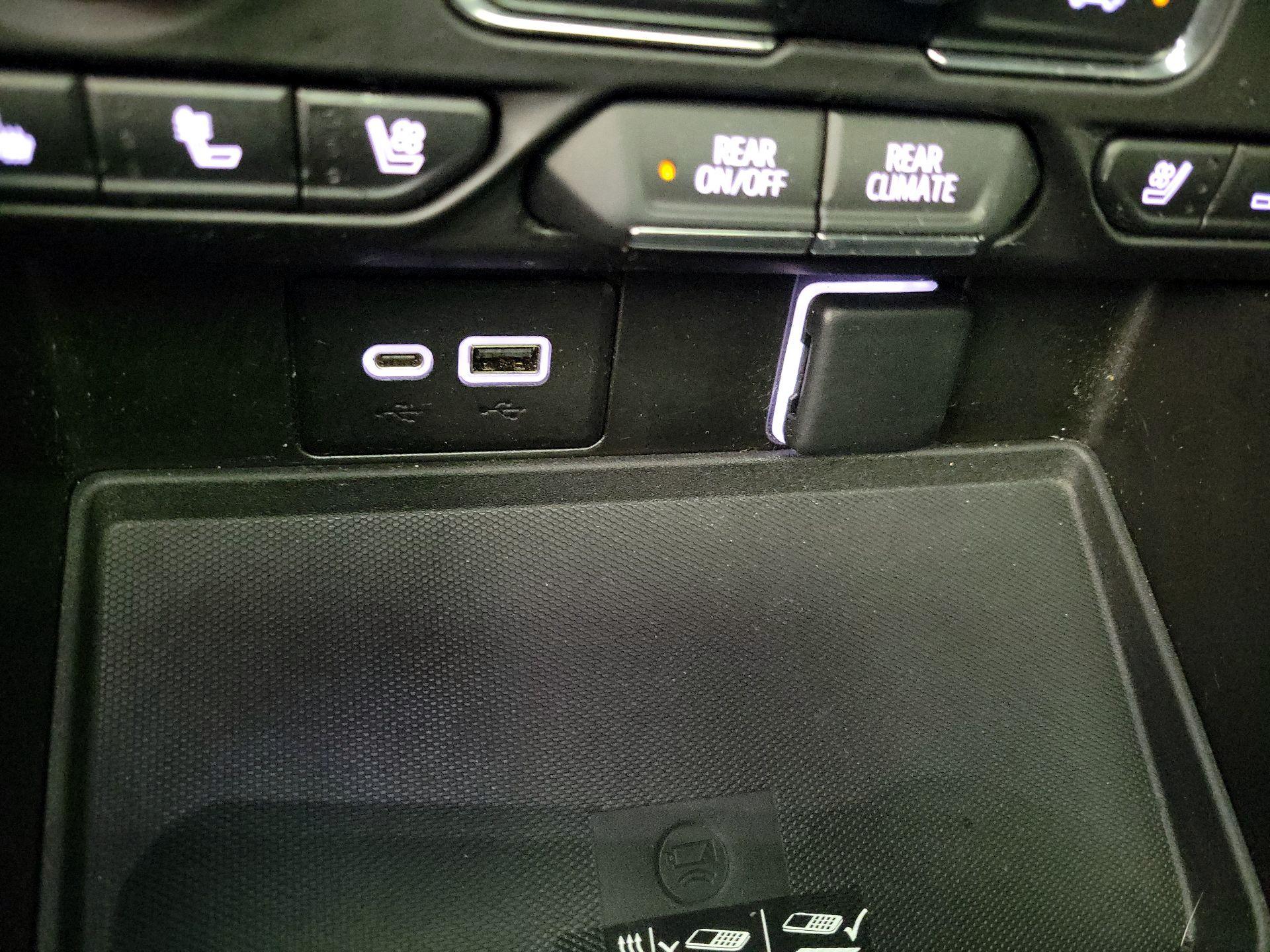 Thumbnail: 2022 Chevrolet Tahoe - 18