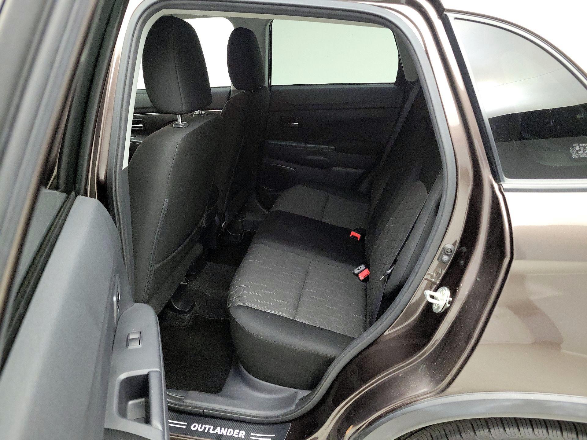 Thumbnail: 2020 Mitsubishi Outlander Sport - 18