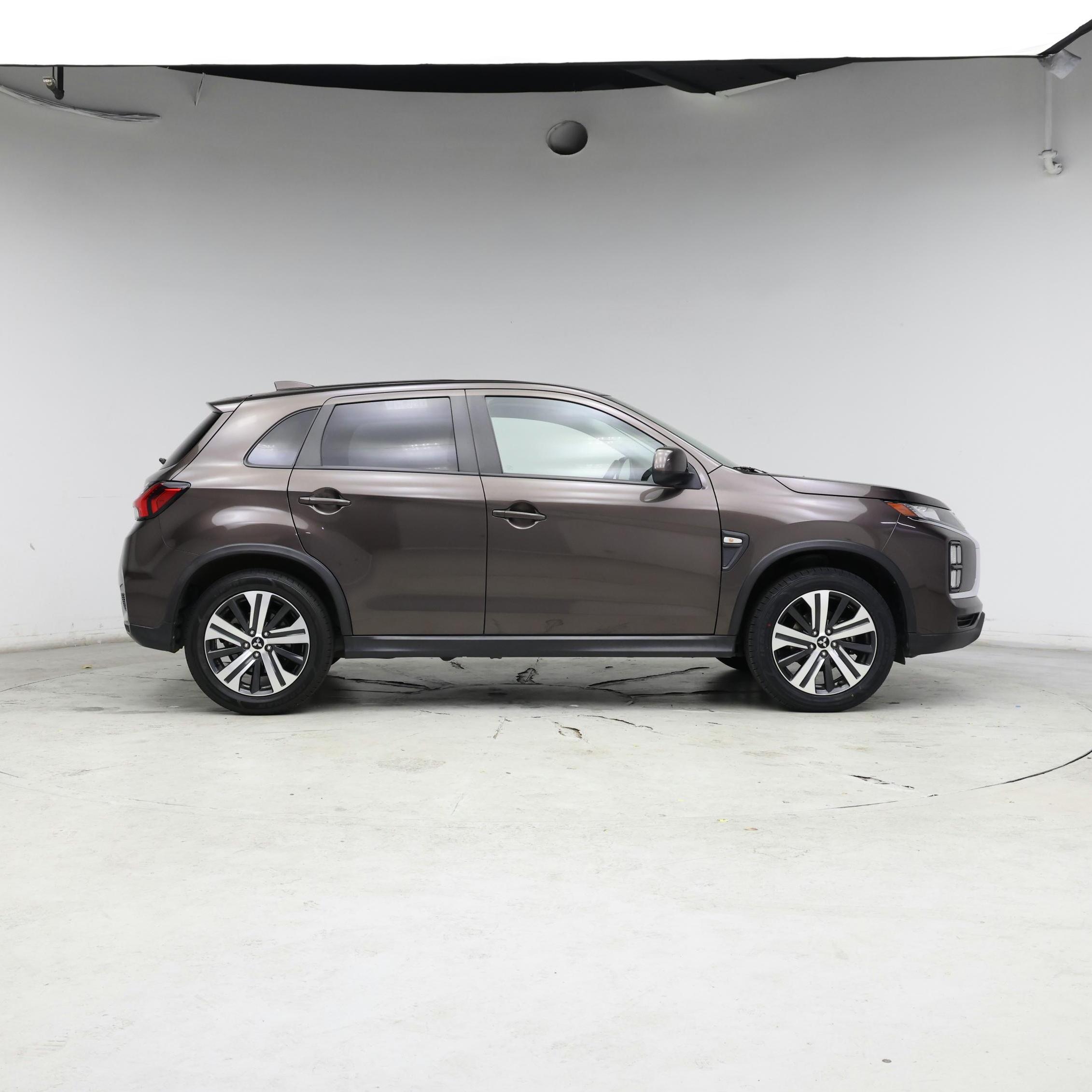 Thumbnail: 2020 Mitsubishi Outlander Sport - 7