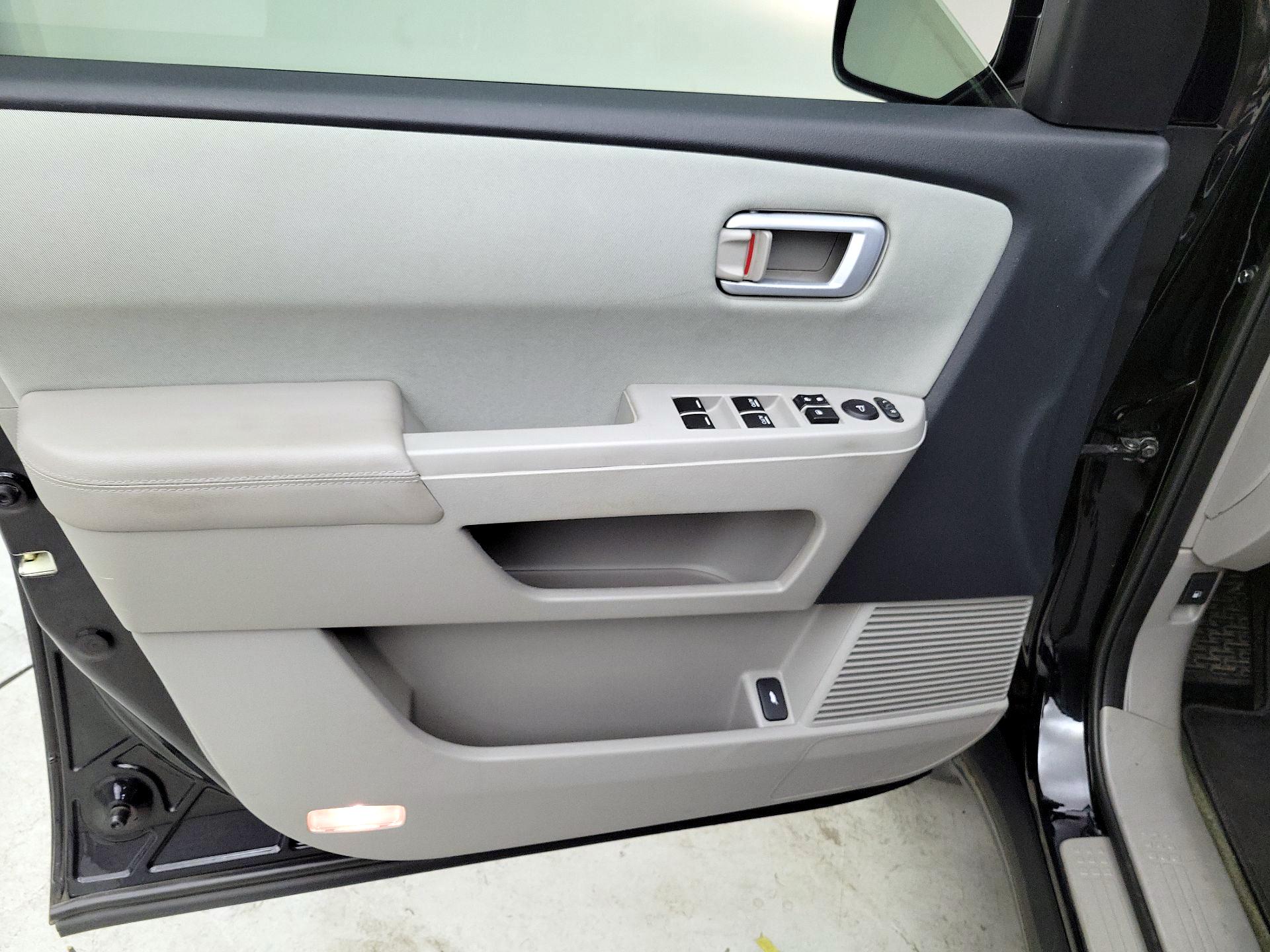 Thumbnail: 2015 Honda Pilot - 12