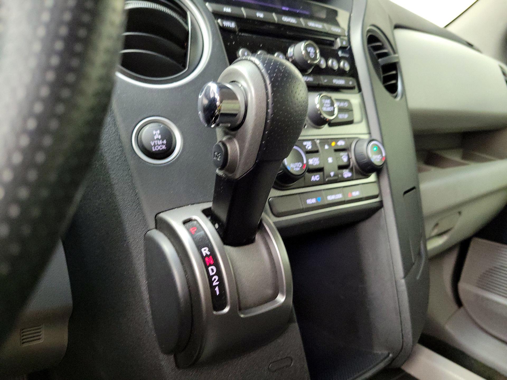 Thumbnail: 2015 Honda Pilot - 17