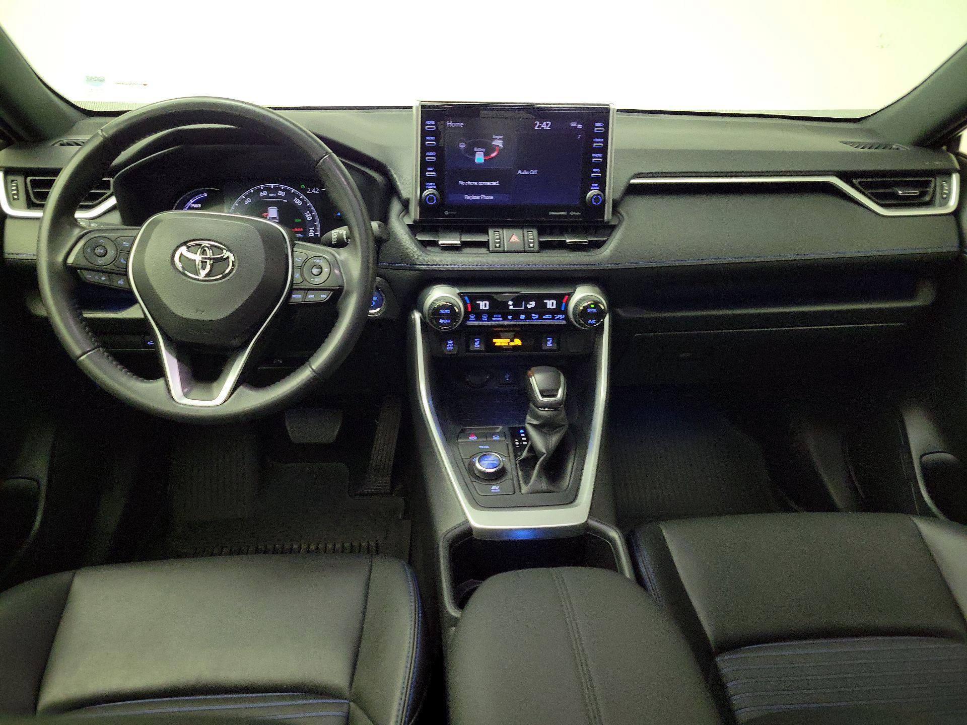 Thumbnail: 2022 Toyota RAV4 - 9