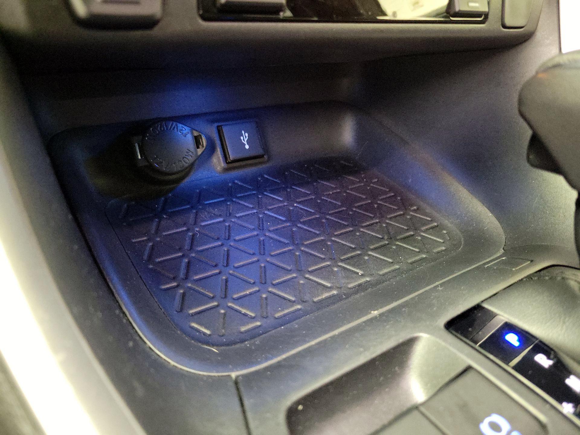 Thumbnail: 2022 Toyota RAV4 - 19