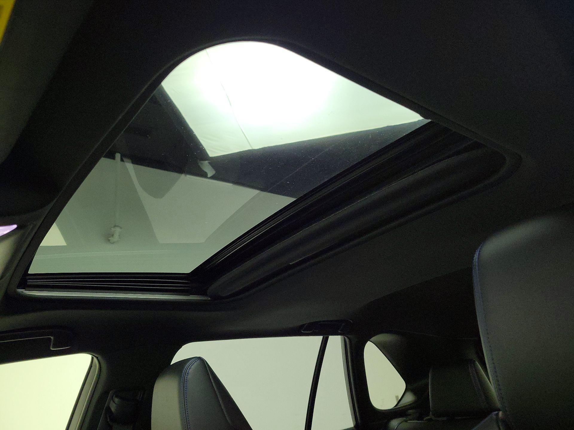 Thumbnail: 2022 Toyota RAV4 - 20