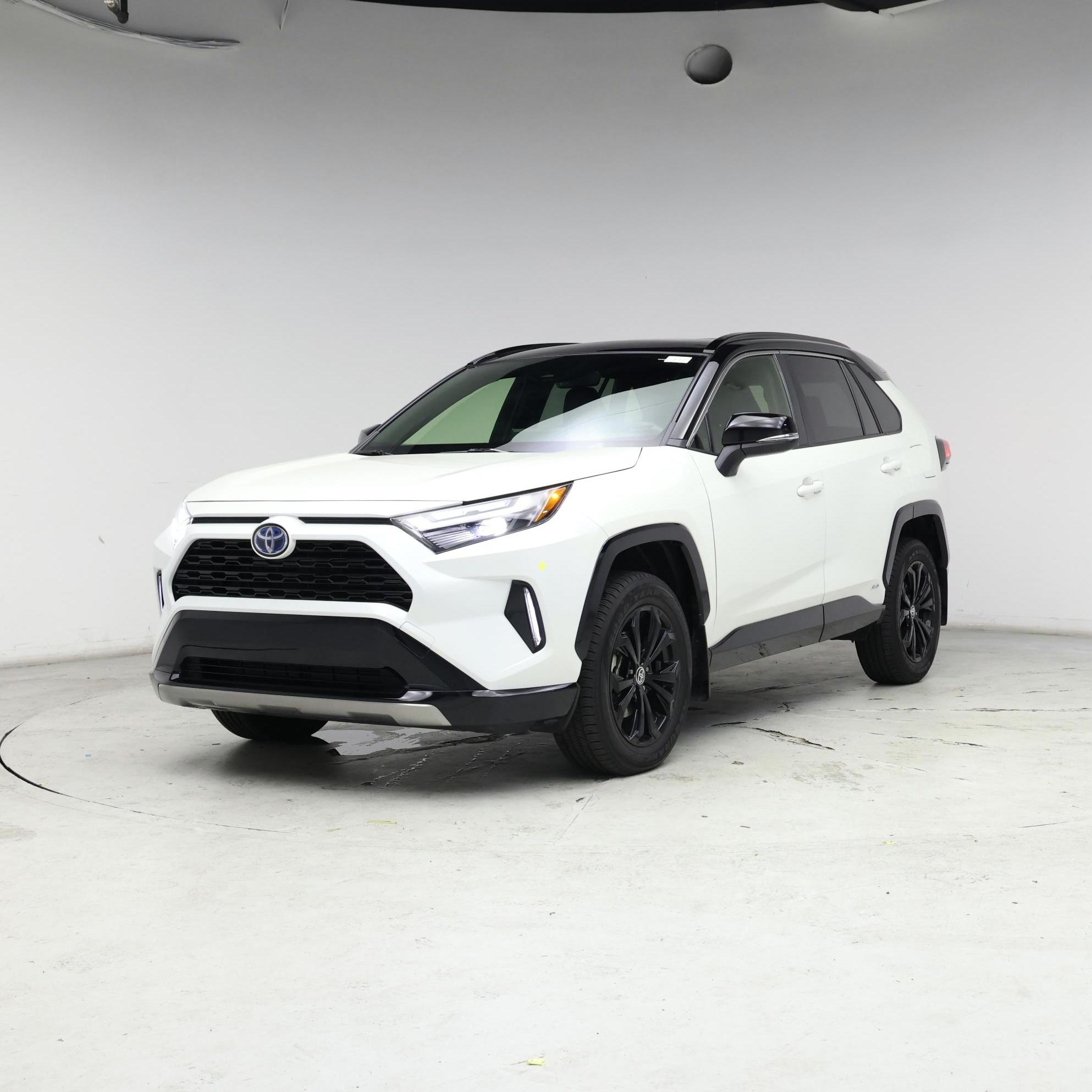 Thumbnail: 2022 Toyota RAV4 - 4