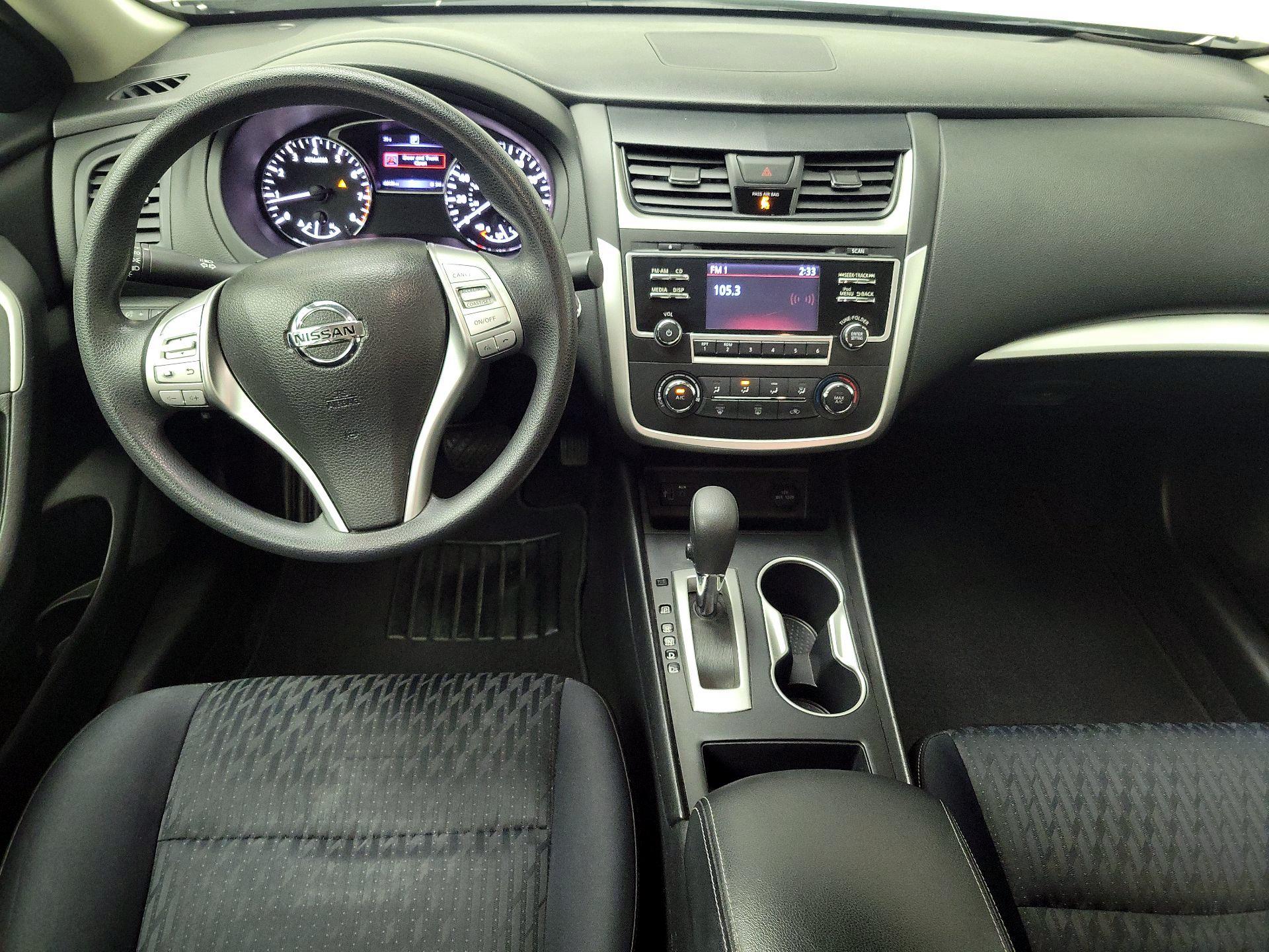 Thumbnail: 2018 Nissan Altima - 9