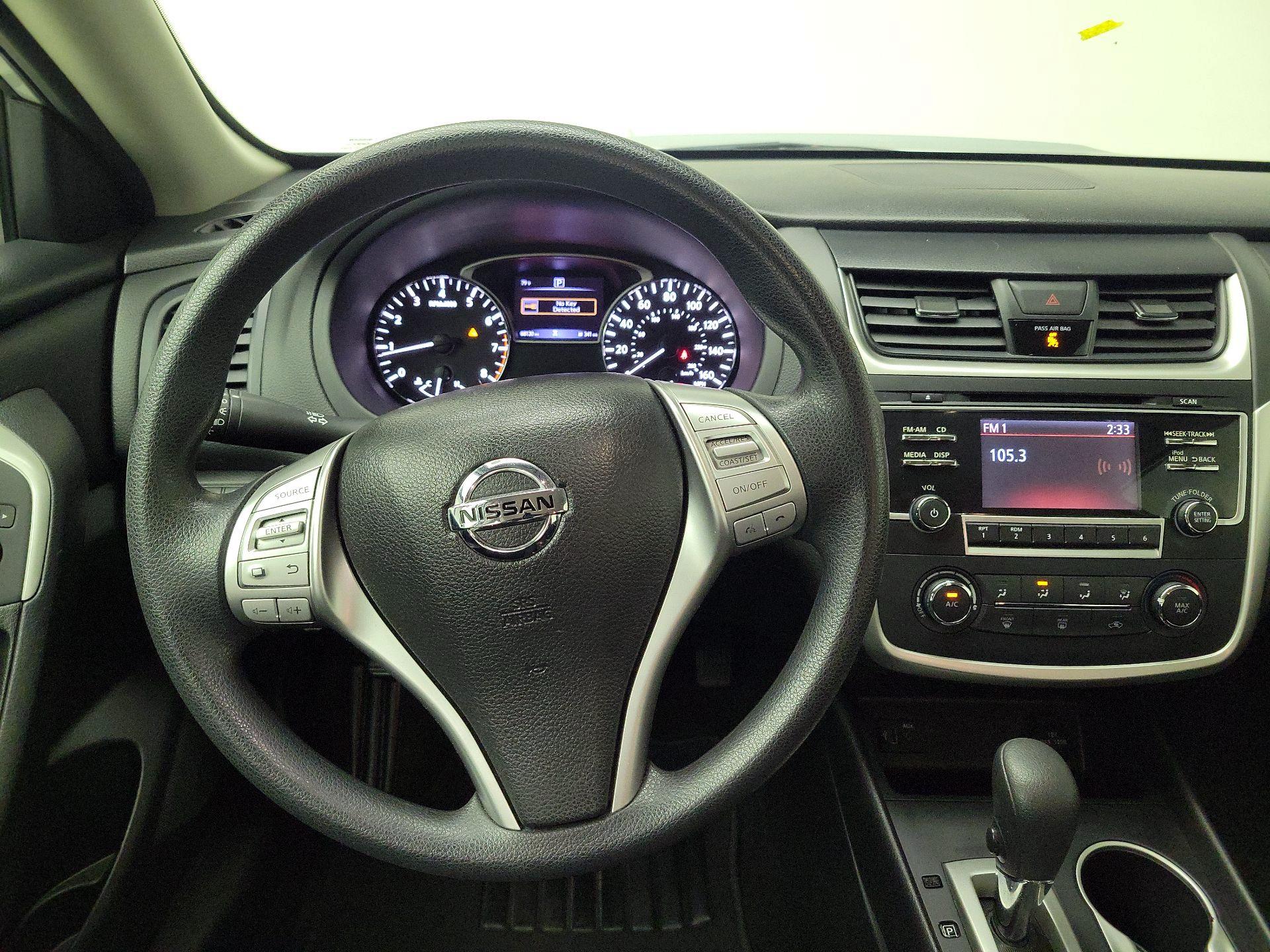 Thumbnail: 2018 Nissan Altima - 10