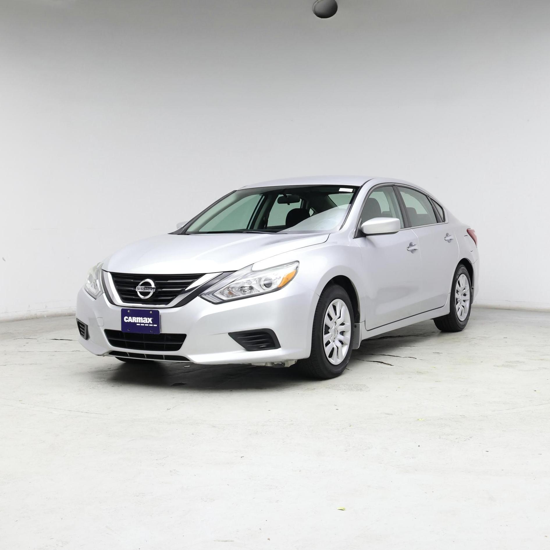 Thumbnail: 2018 Nissan Altima - 4