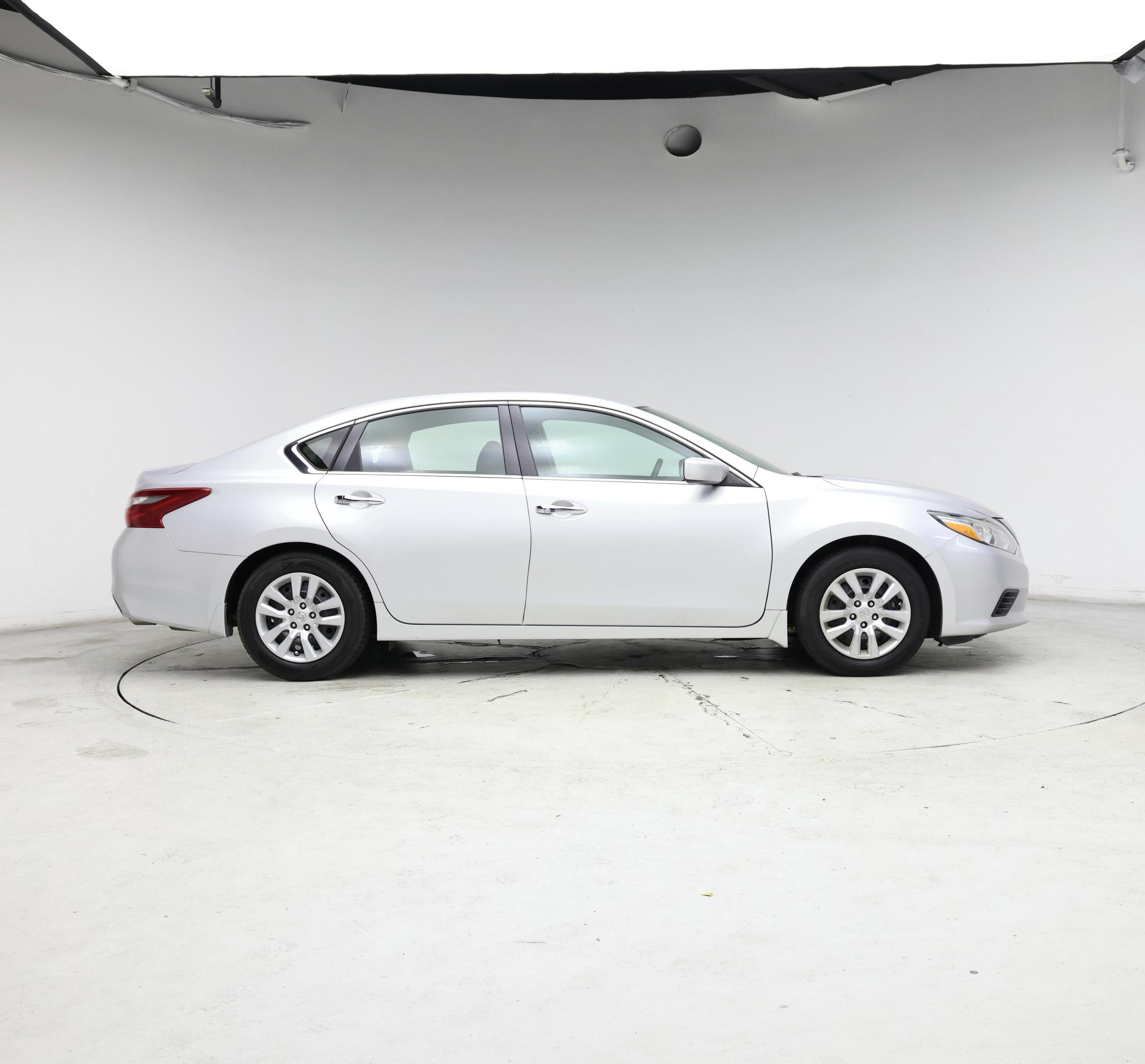 Thumbnail: 2018 Nissan Altima - 7