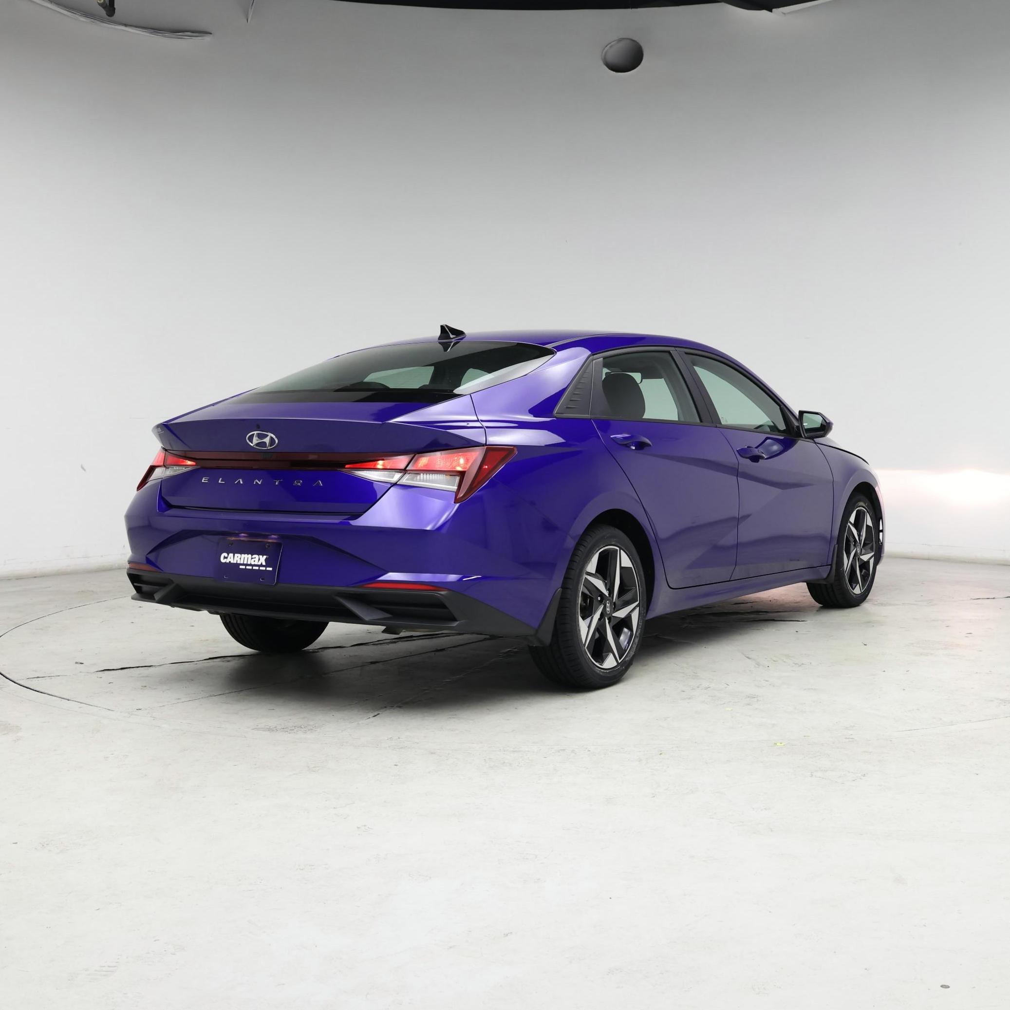 Thumbnail: 2023 Hyundai Elantra - 8