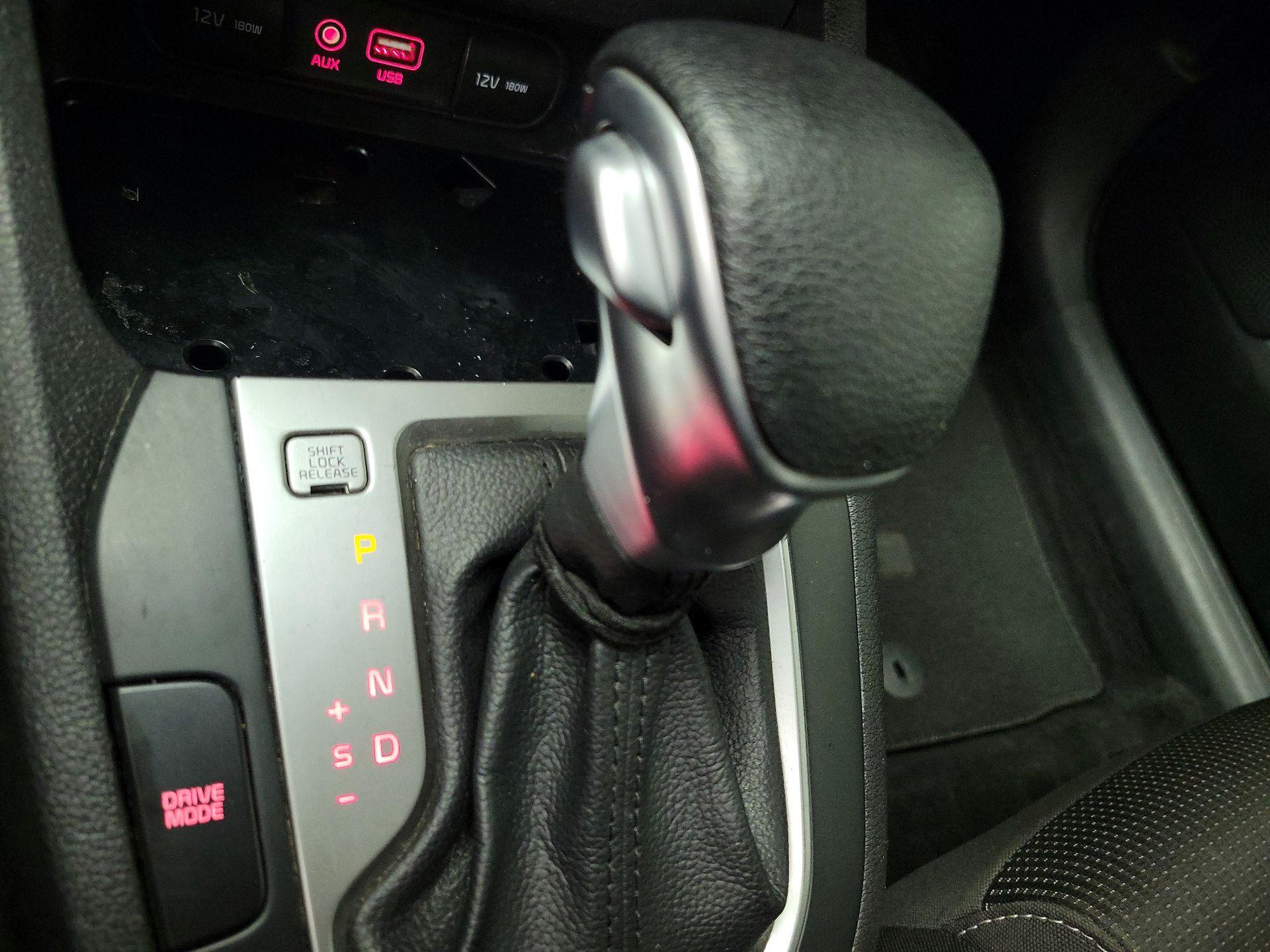 Thumbnail: 2020 Kia Forte - 17