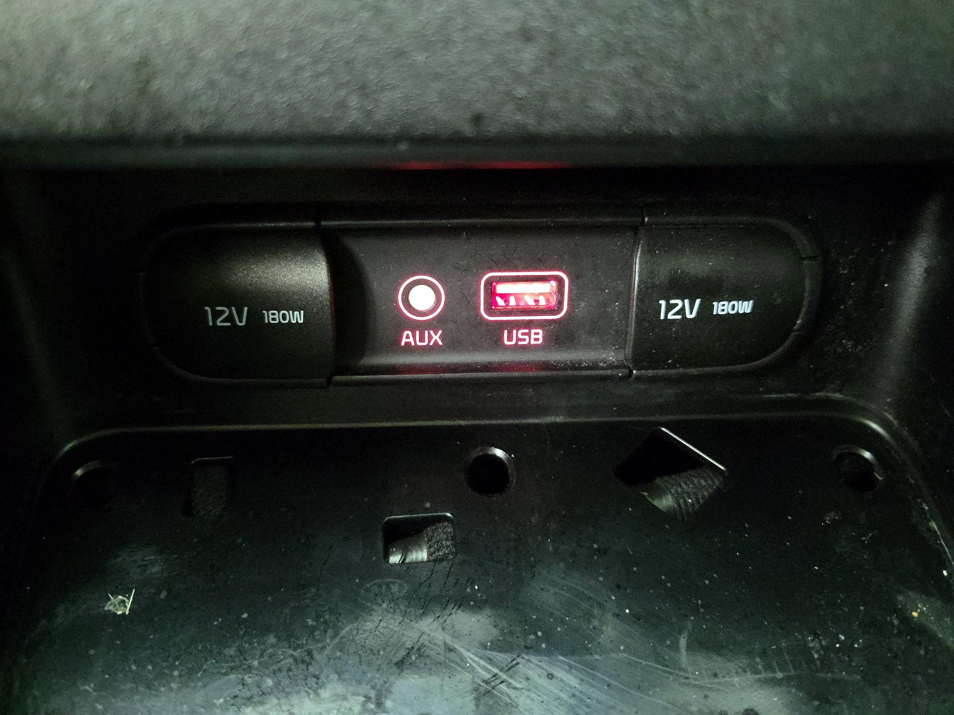 Thumbnail: 2020 Kia Forte - 18